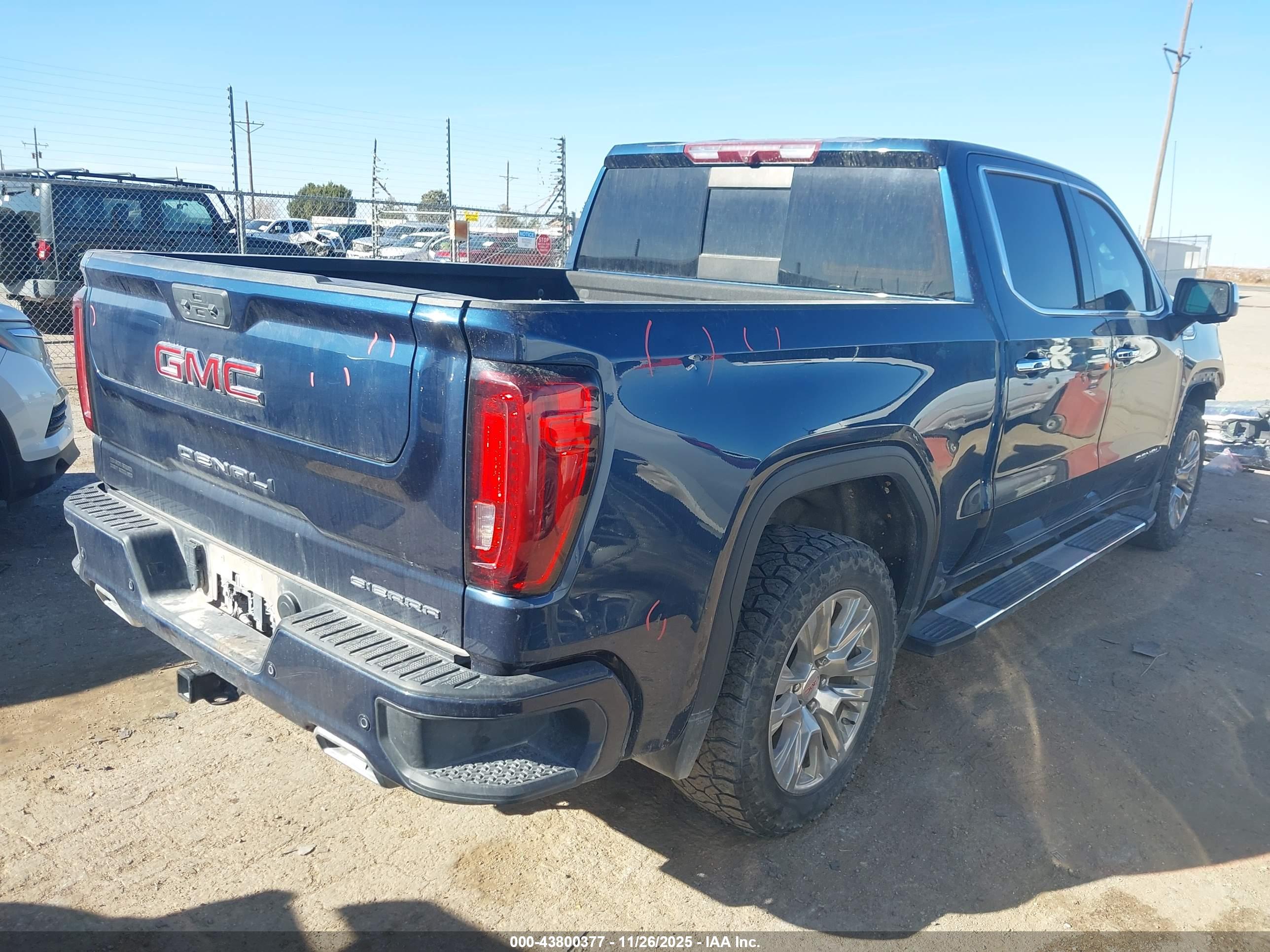 GMC SIERRA image 4