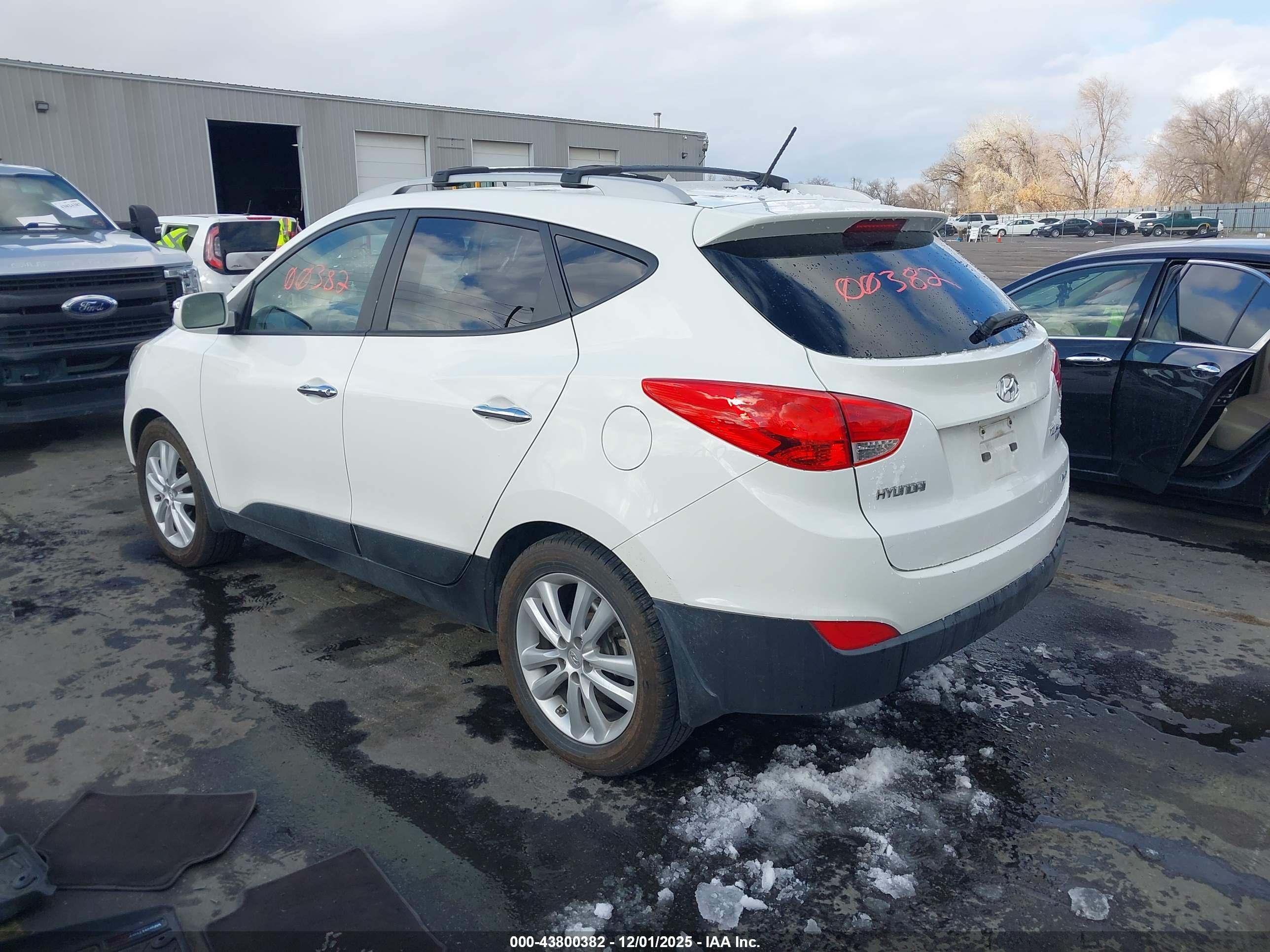 HYUNDAI TUCSON image 3