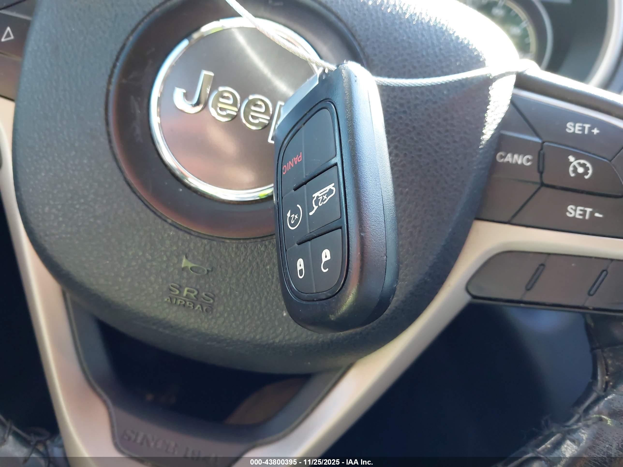 JEEP CHEROKEE image 11