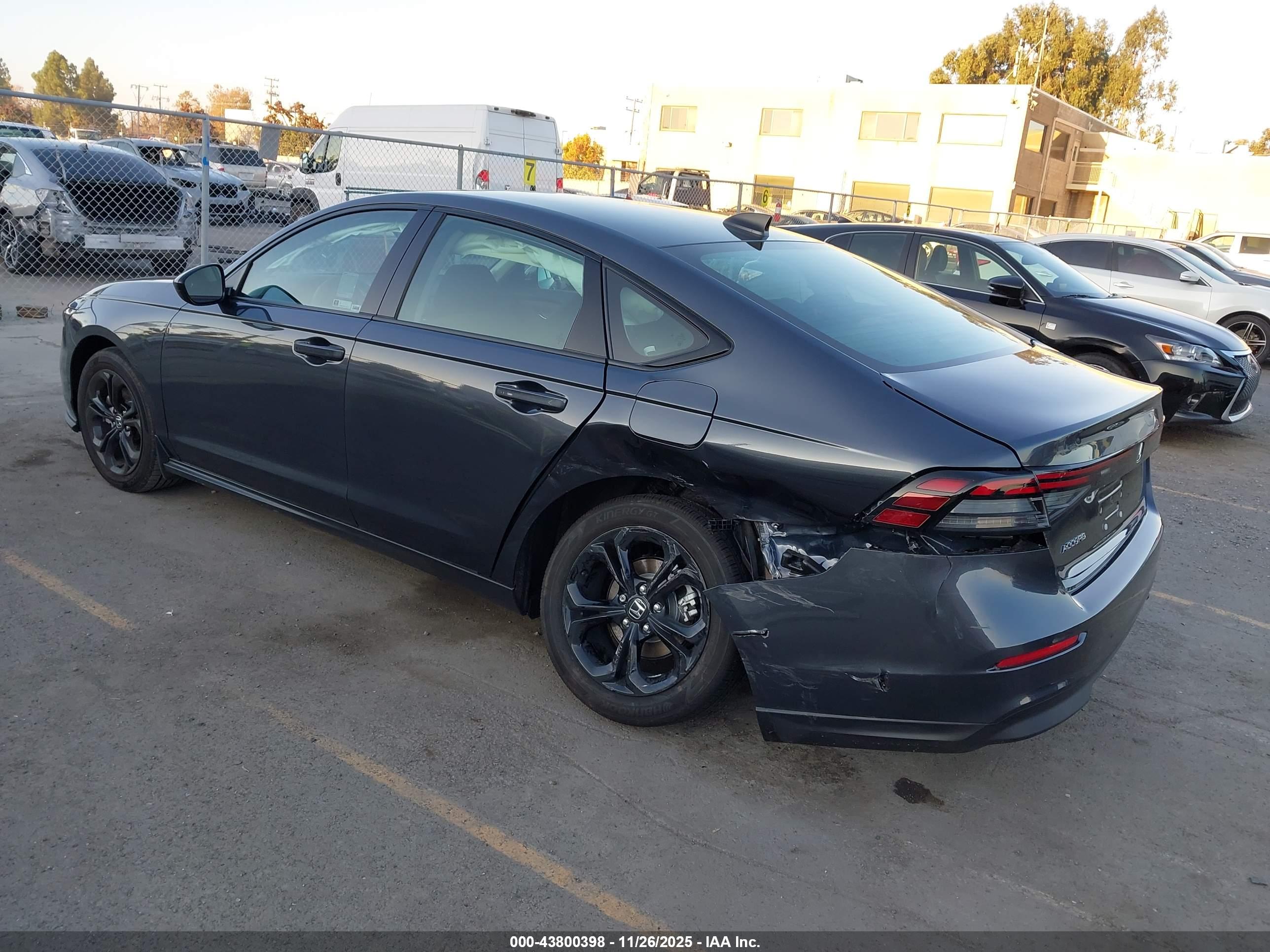 HONDA ACCORD image 3