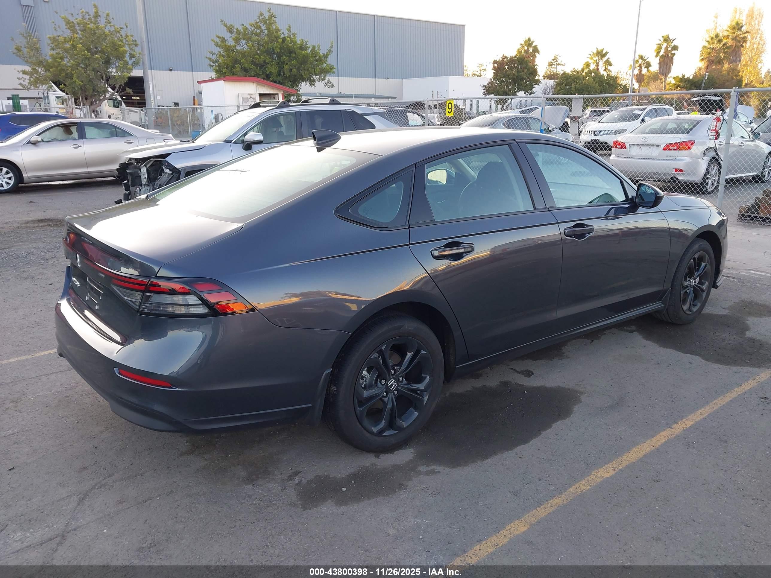 HONDA ACCORD image 4
