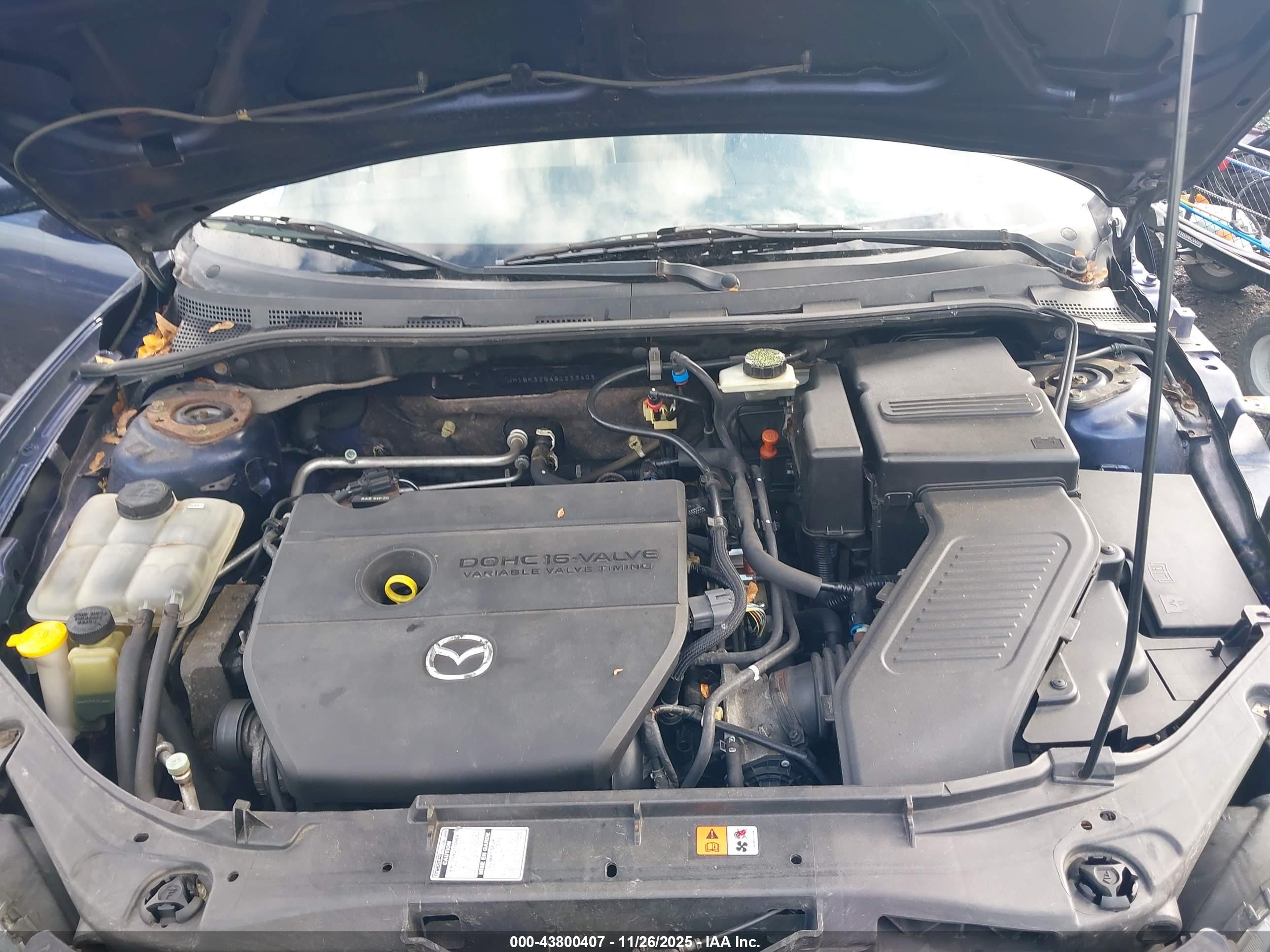 MAZDA MAZDA3 image 10