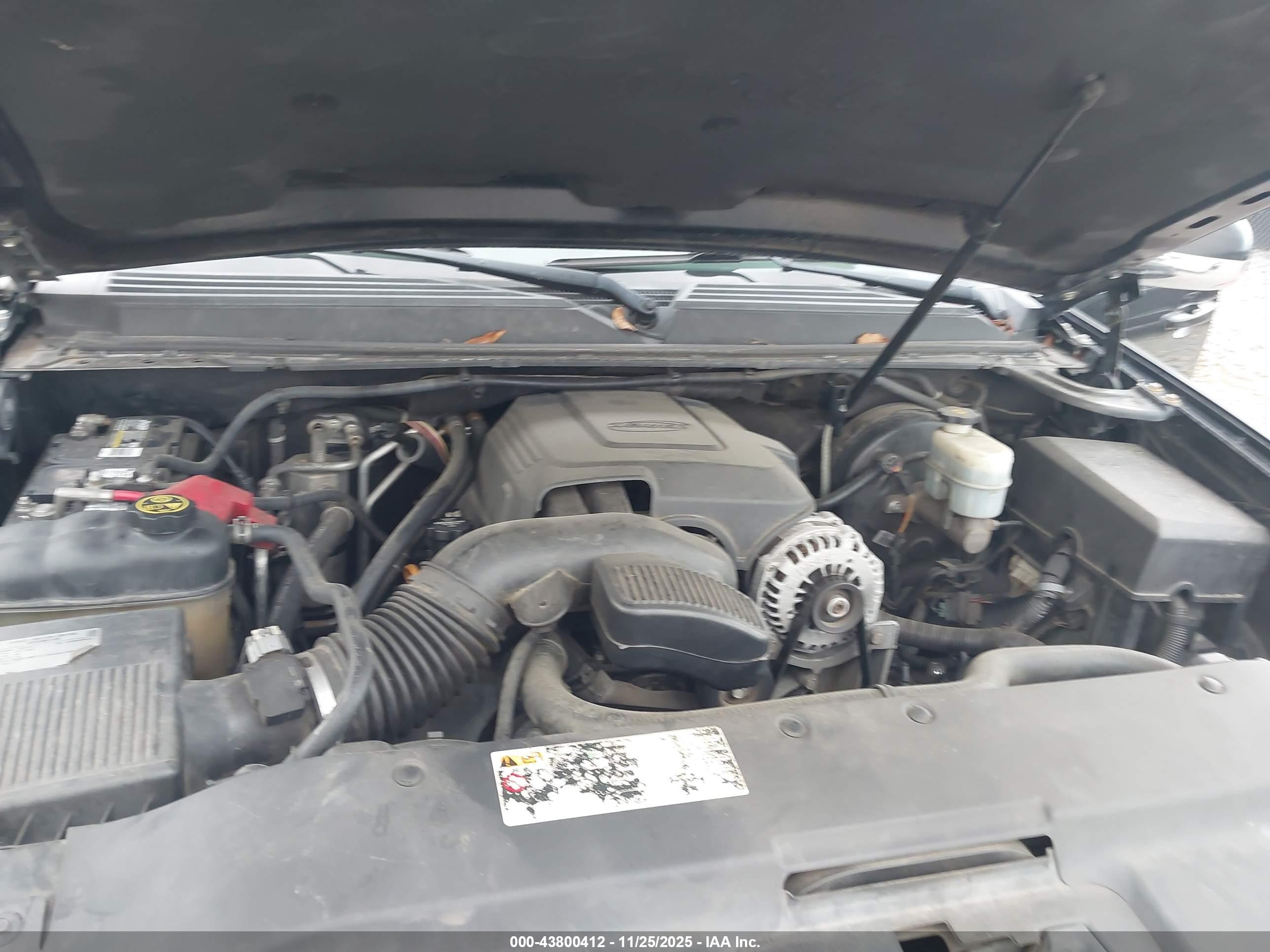 CADILLAC ESCALADE image 10