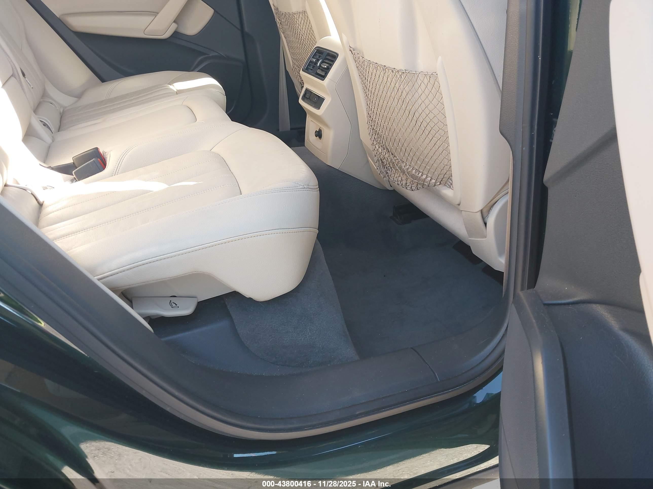 AUDI Q5 image 8