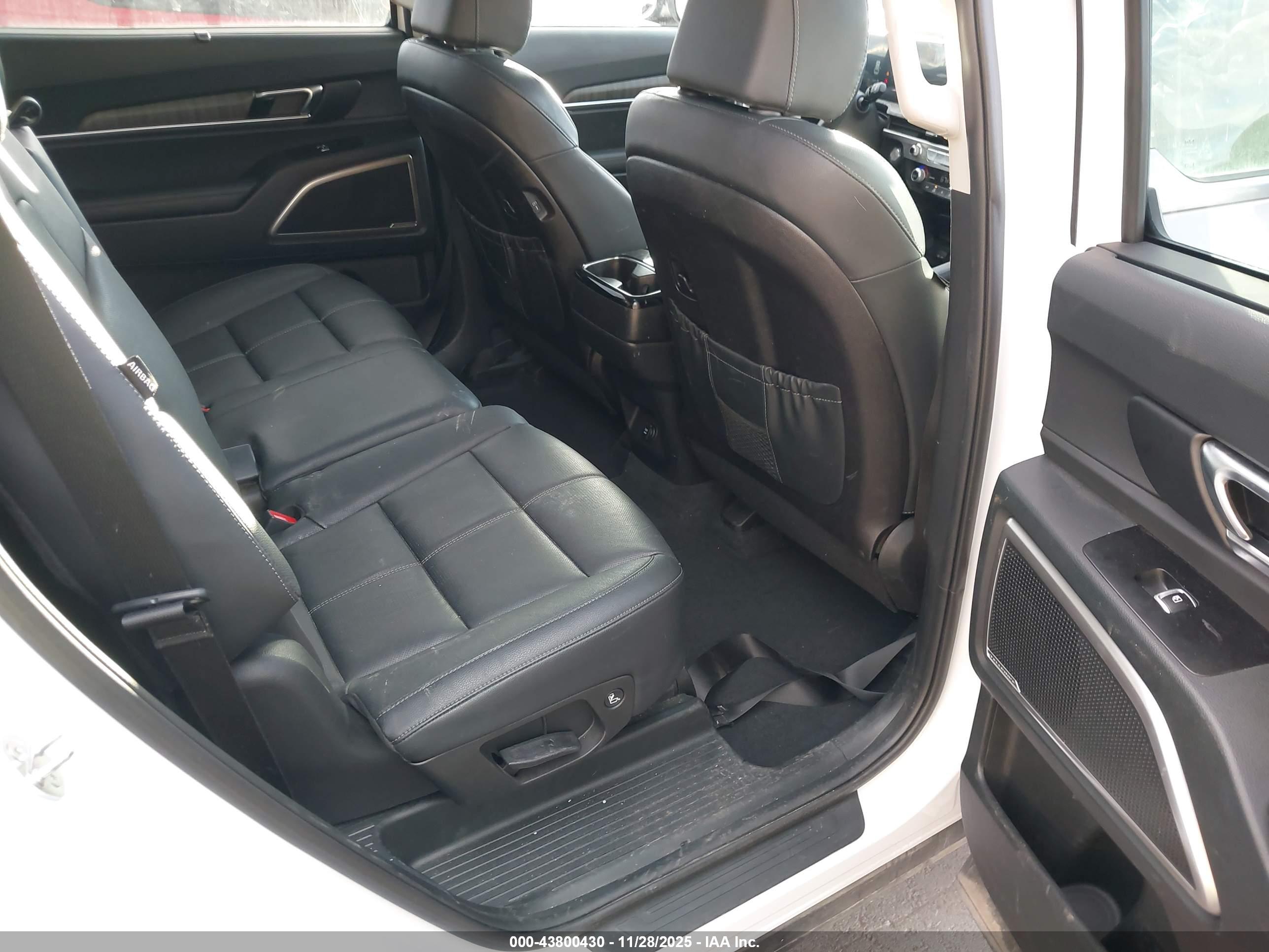 KIA TELLURIDE image 8