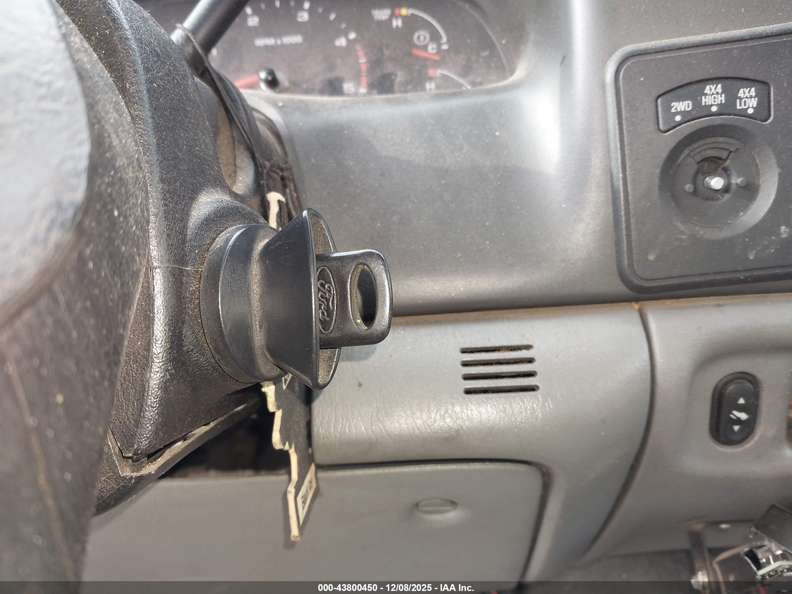 FORD F-250 image 11