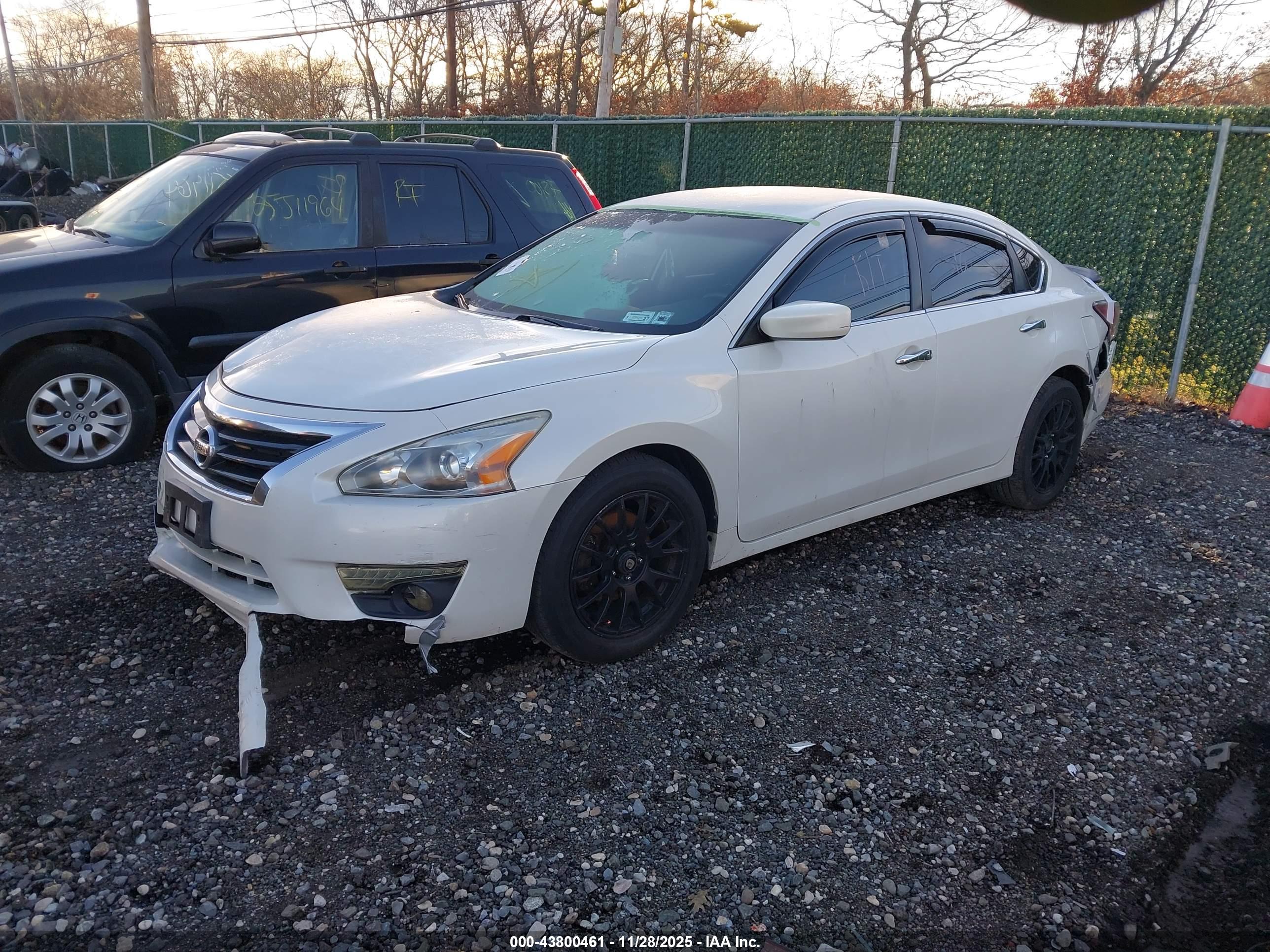 NISSAN ALTIMA image 2