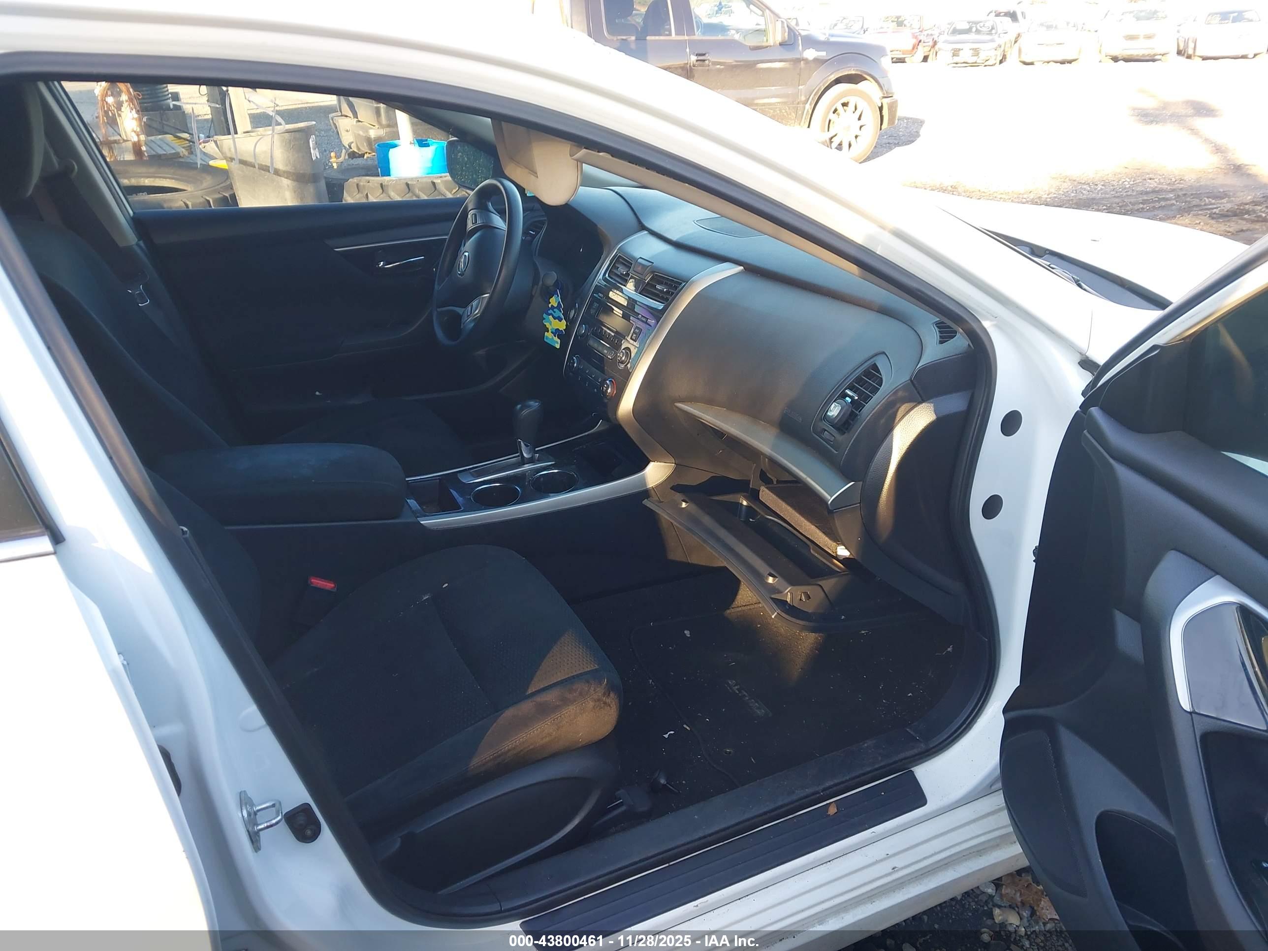 NISSAN ALTIMA image 5