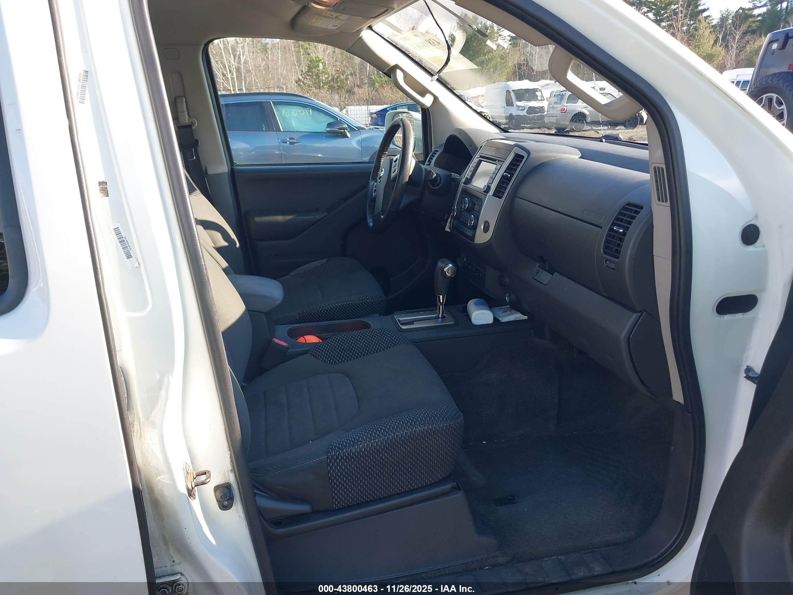 NISSAN FRONTIER image 5