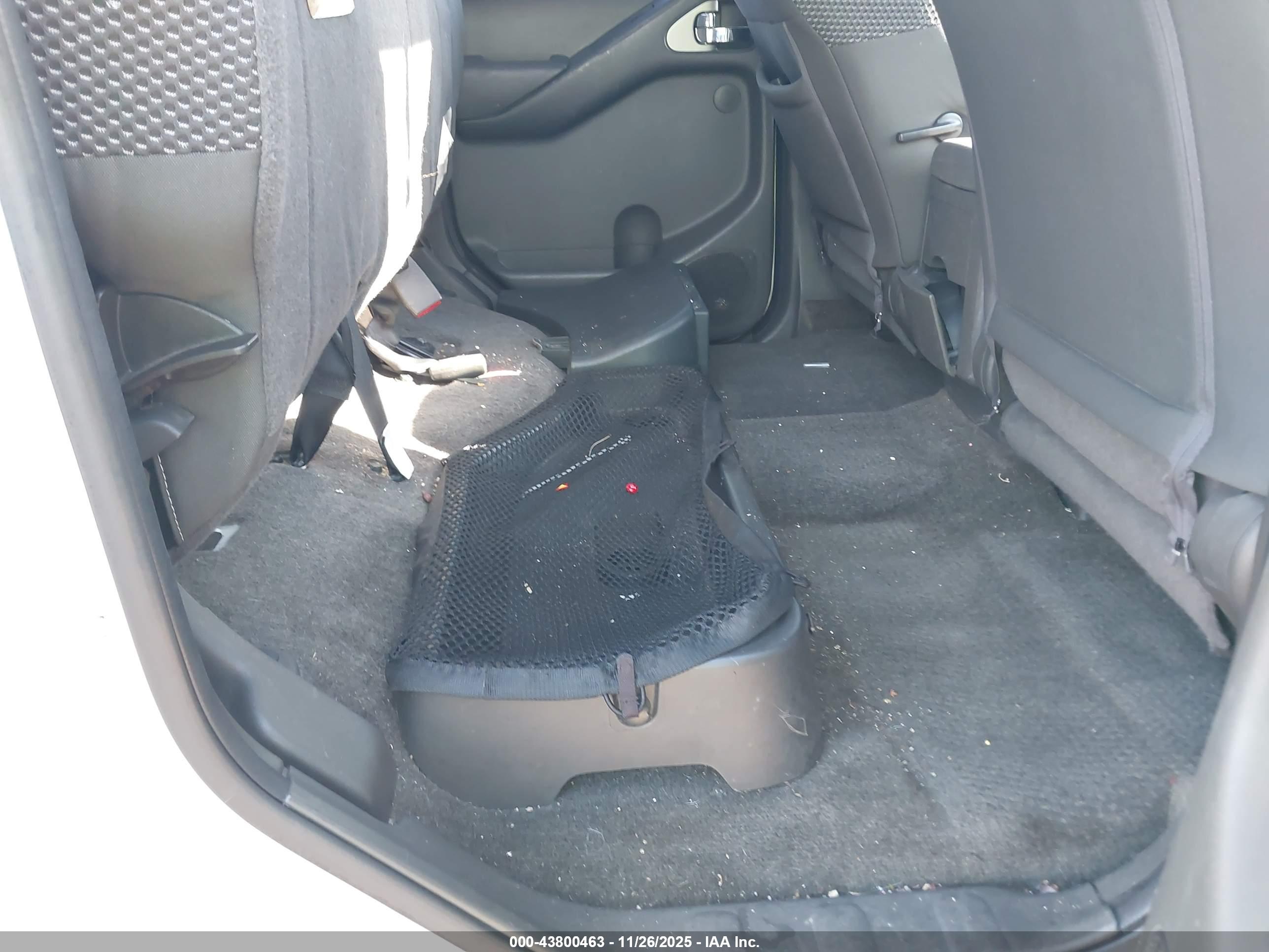NISSAN FRONTIER image 8
