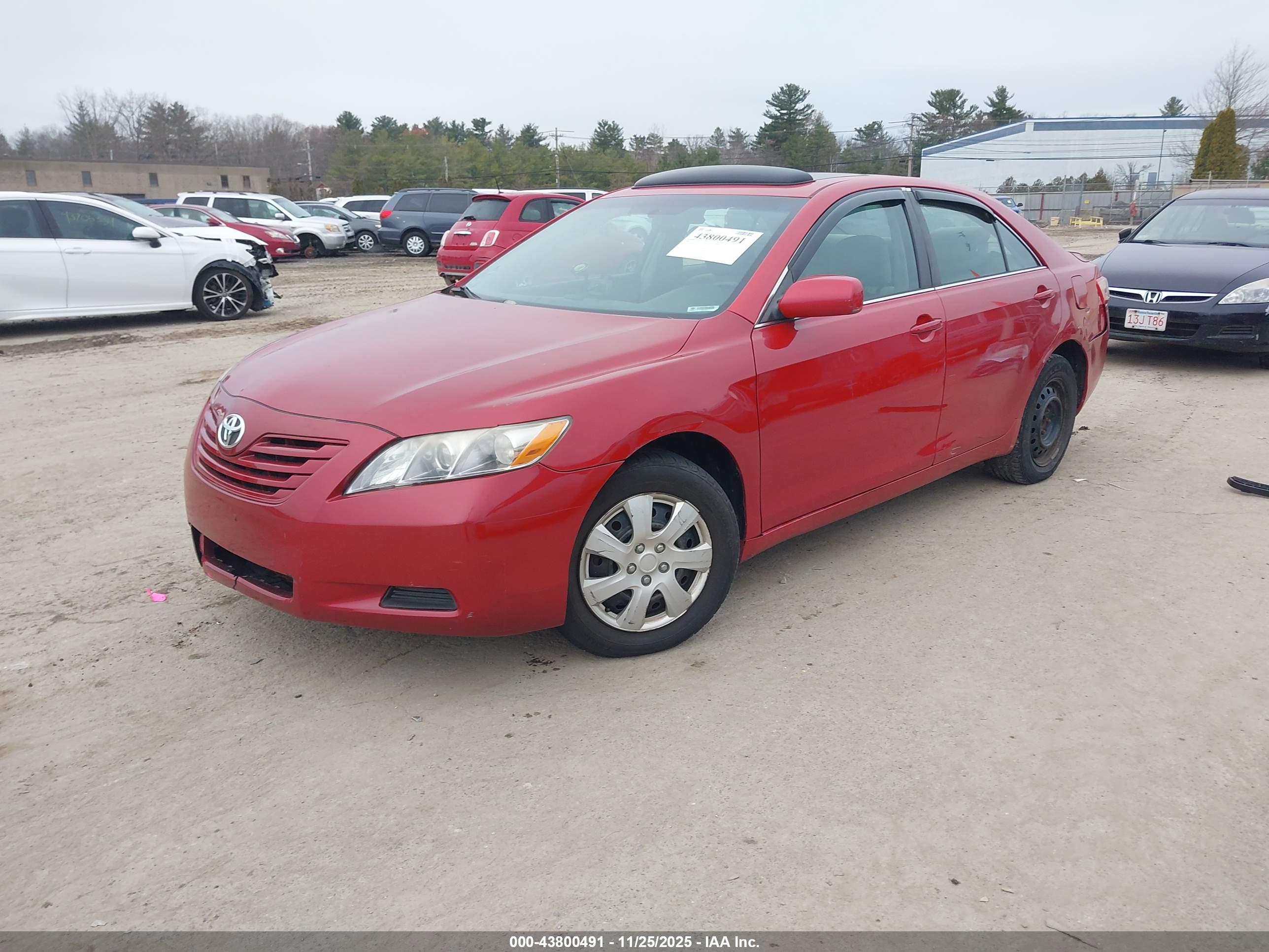 TOYOTA CAMRY image 2