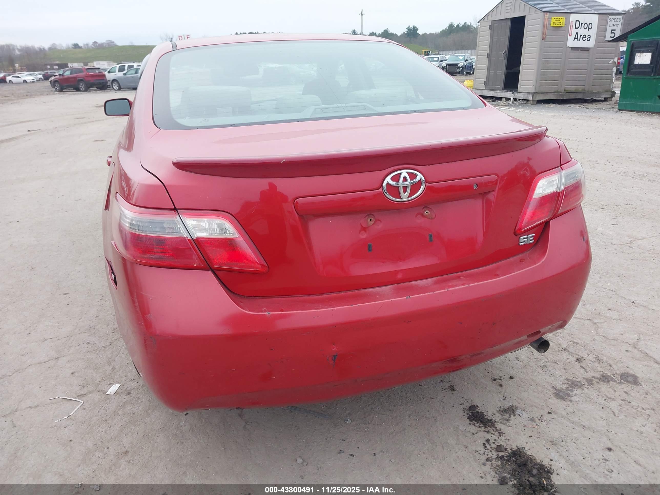 TOYOTA CAMRY image 6