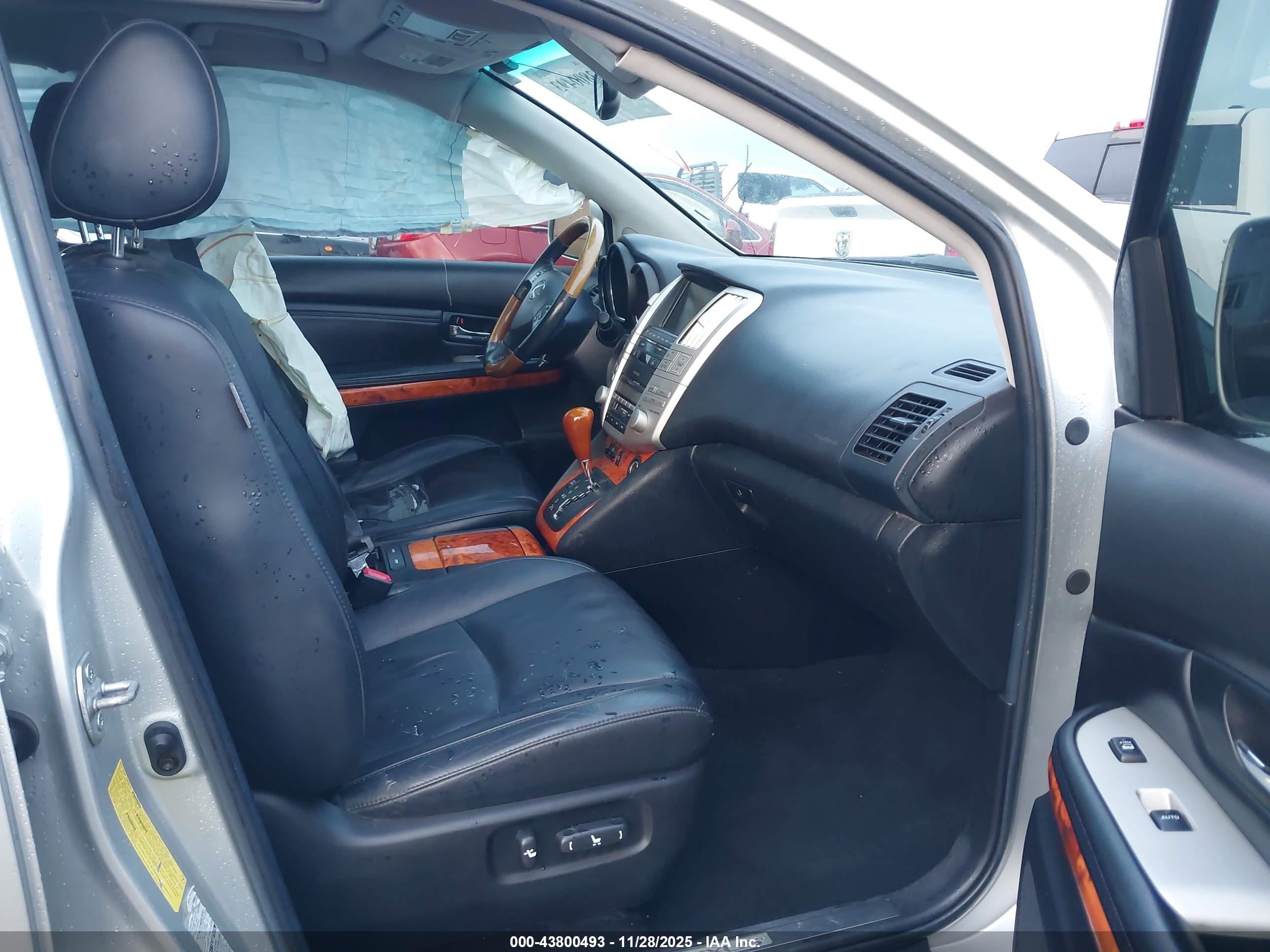 LEXUS RX image 5