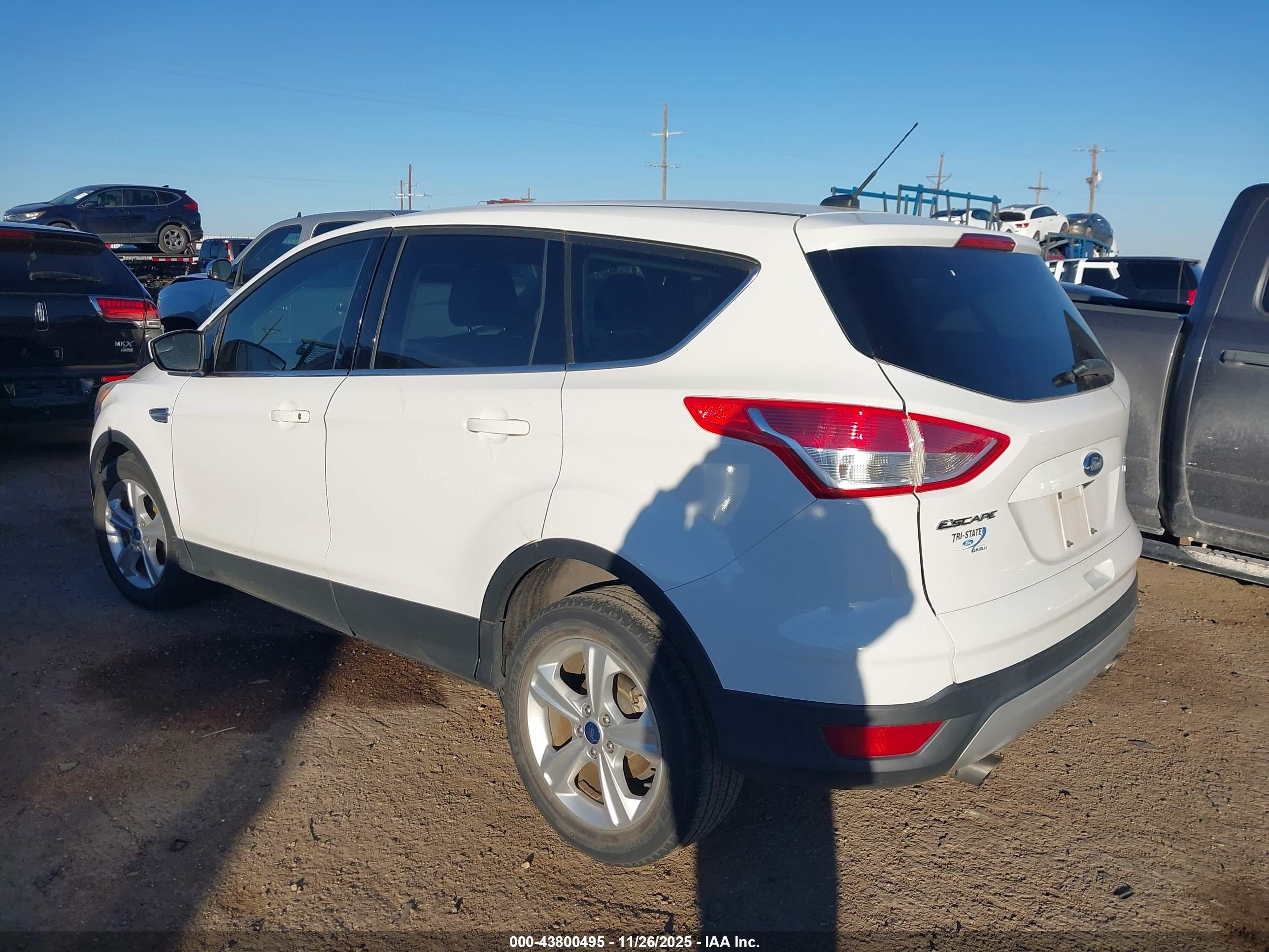 FORD ESCAPE image 3