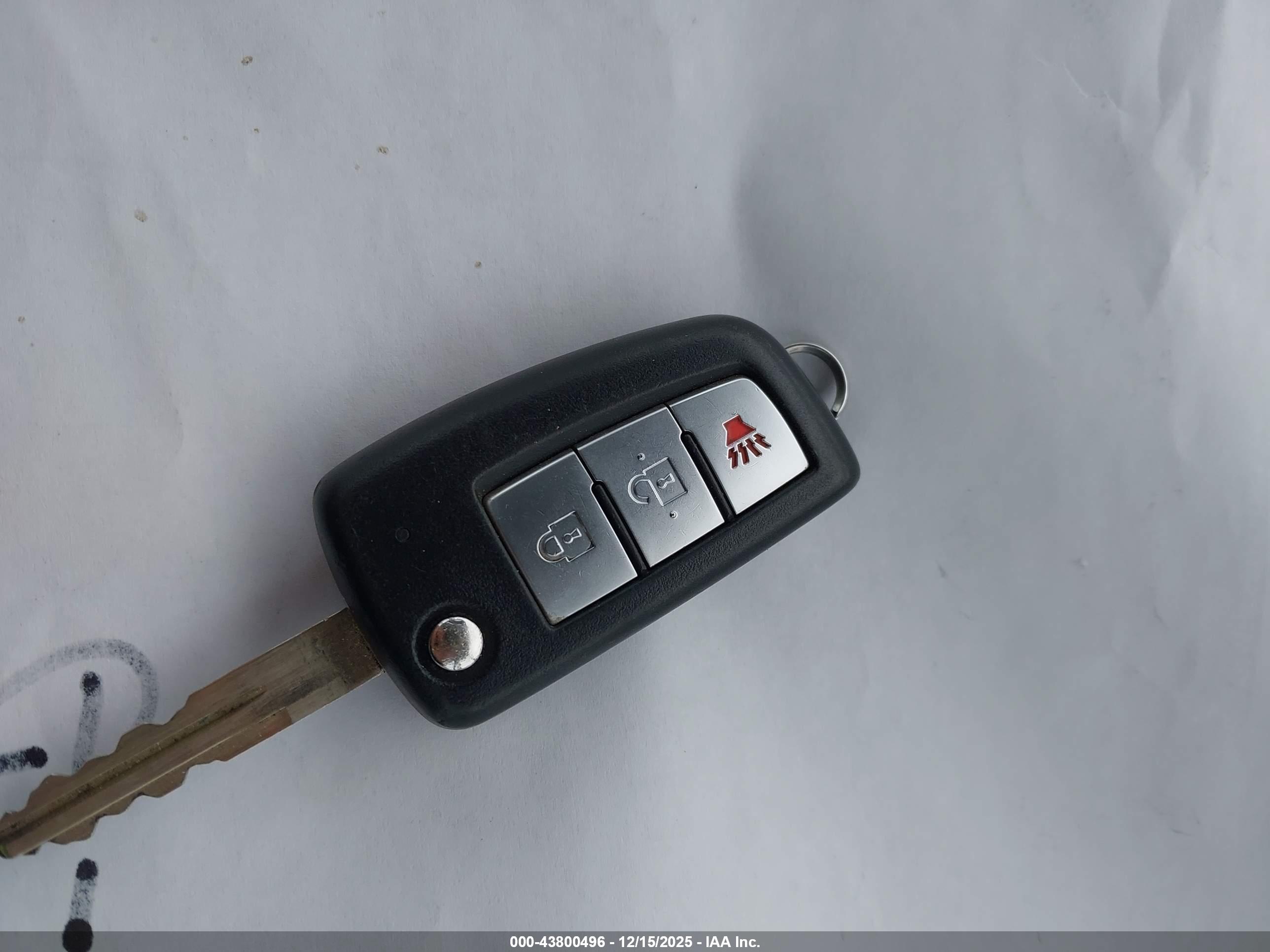 NISSAN ROGUE image 11