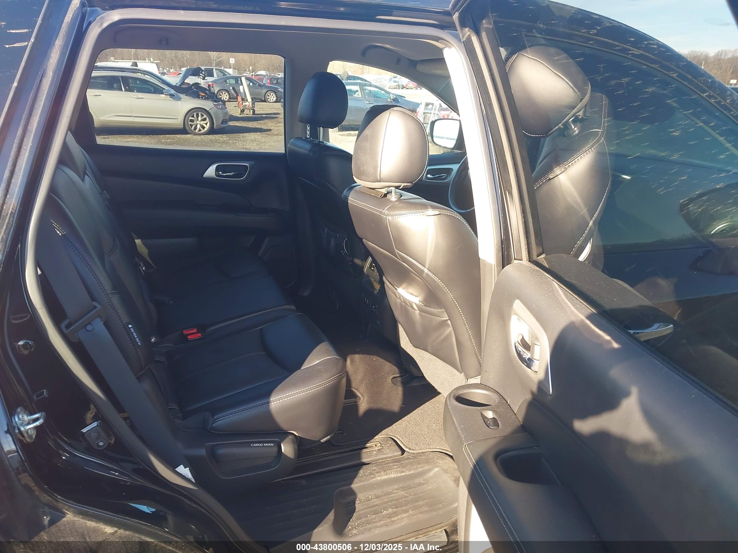 NISSAN PATHFINDER image 8