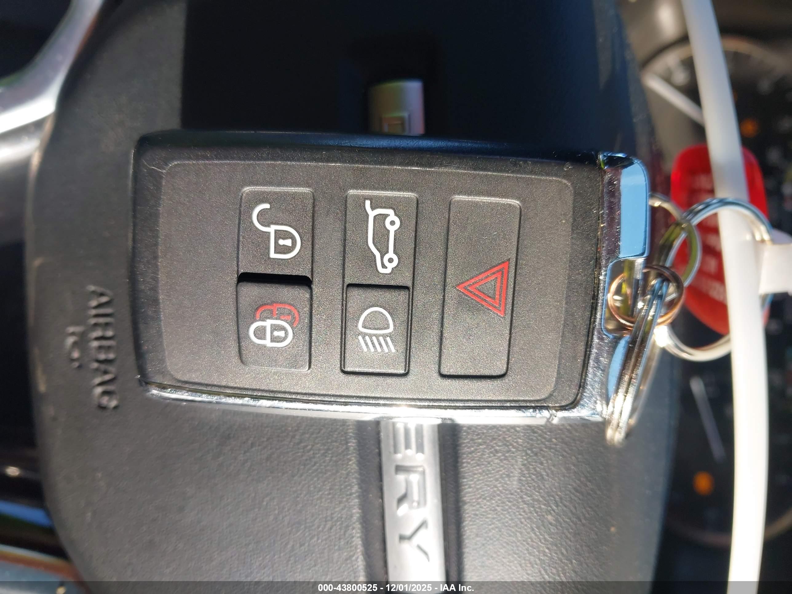 LAND ROVER image 11