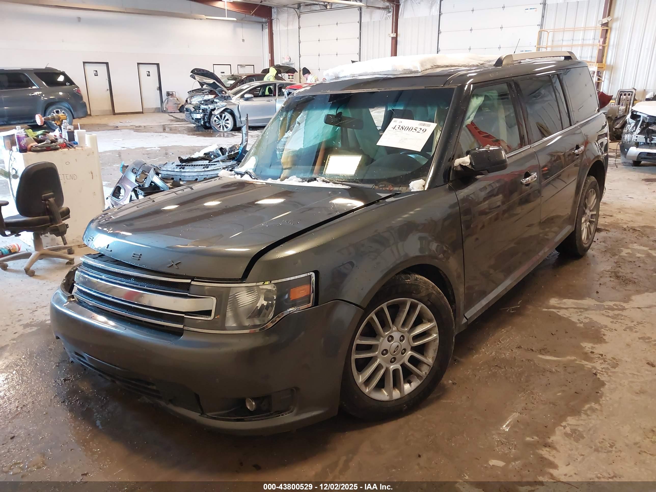 FORD FLEX image 2