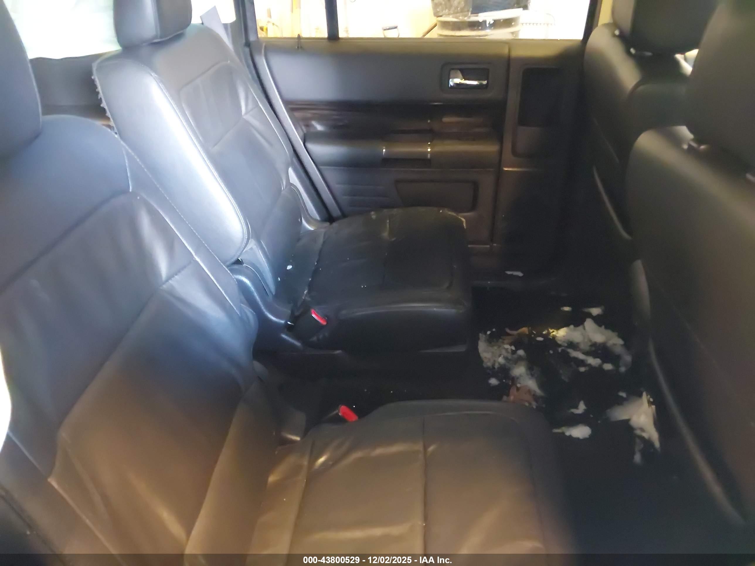 FORD FLEX image 8