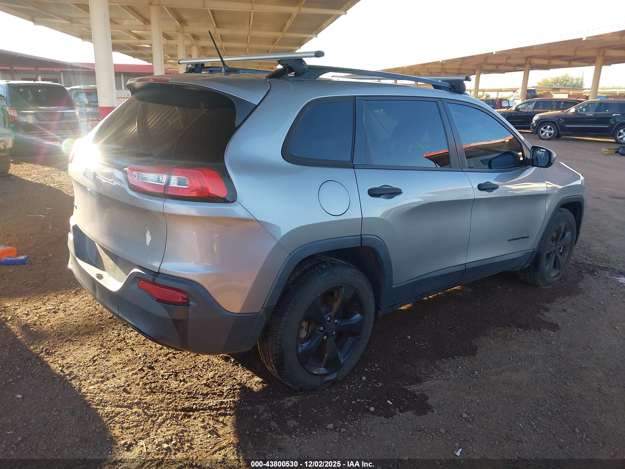 JEEP CHEROKEE image 4