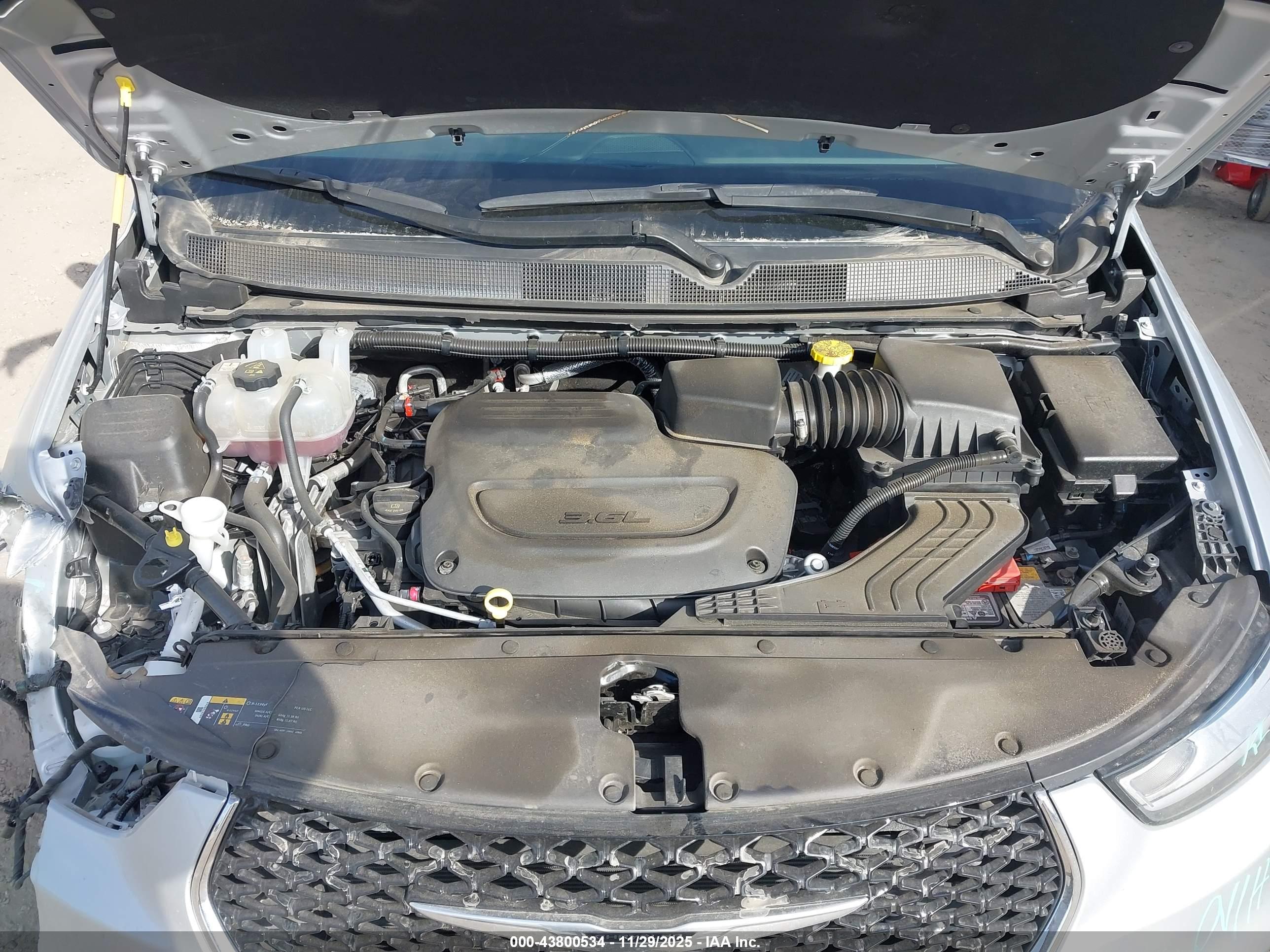 CHRYSLER PACIFICA image 10