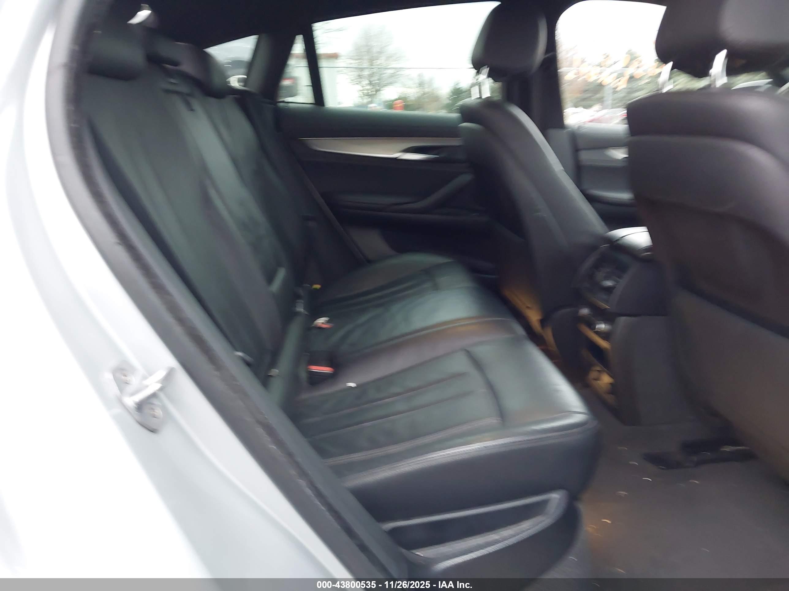 BMW X6 image 8