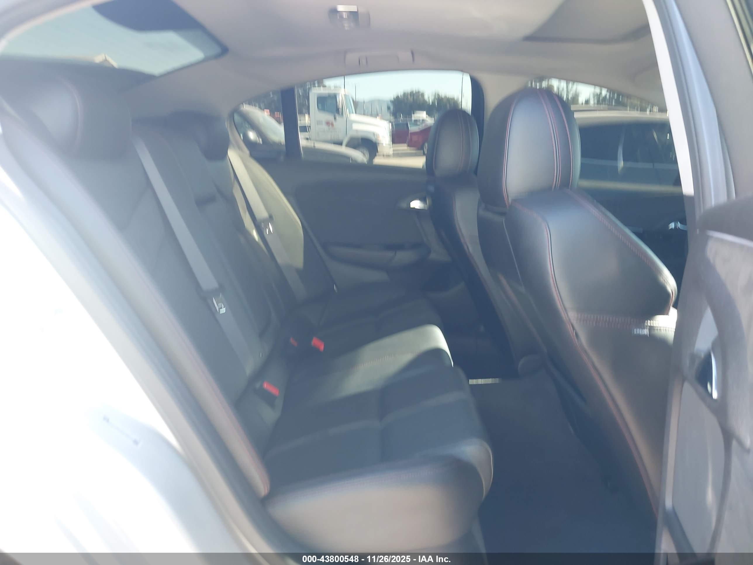 CHEVROLET SS image 8