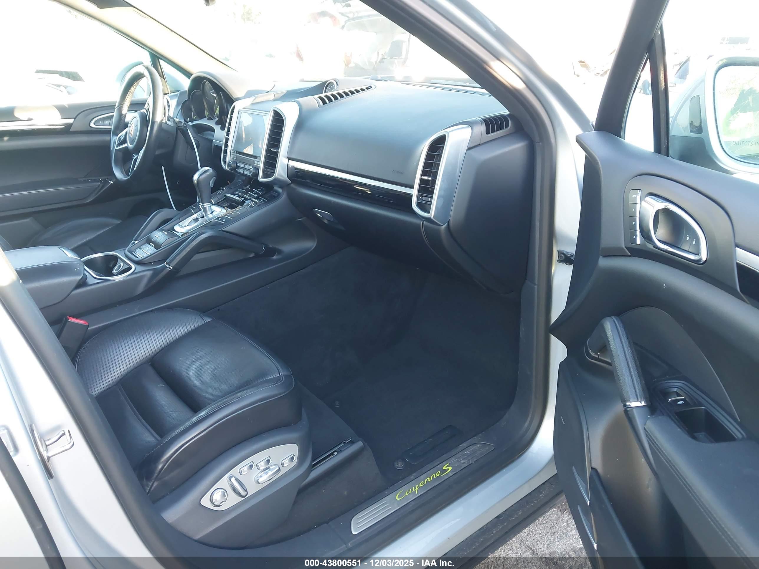 PORSCHE CAYENNE image 5