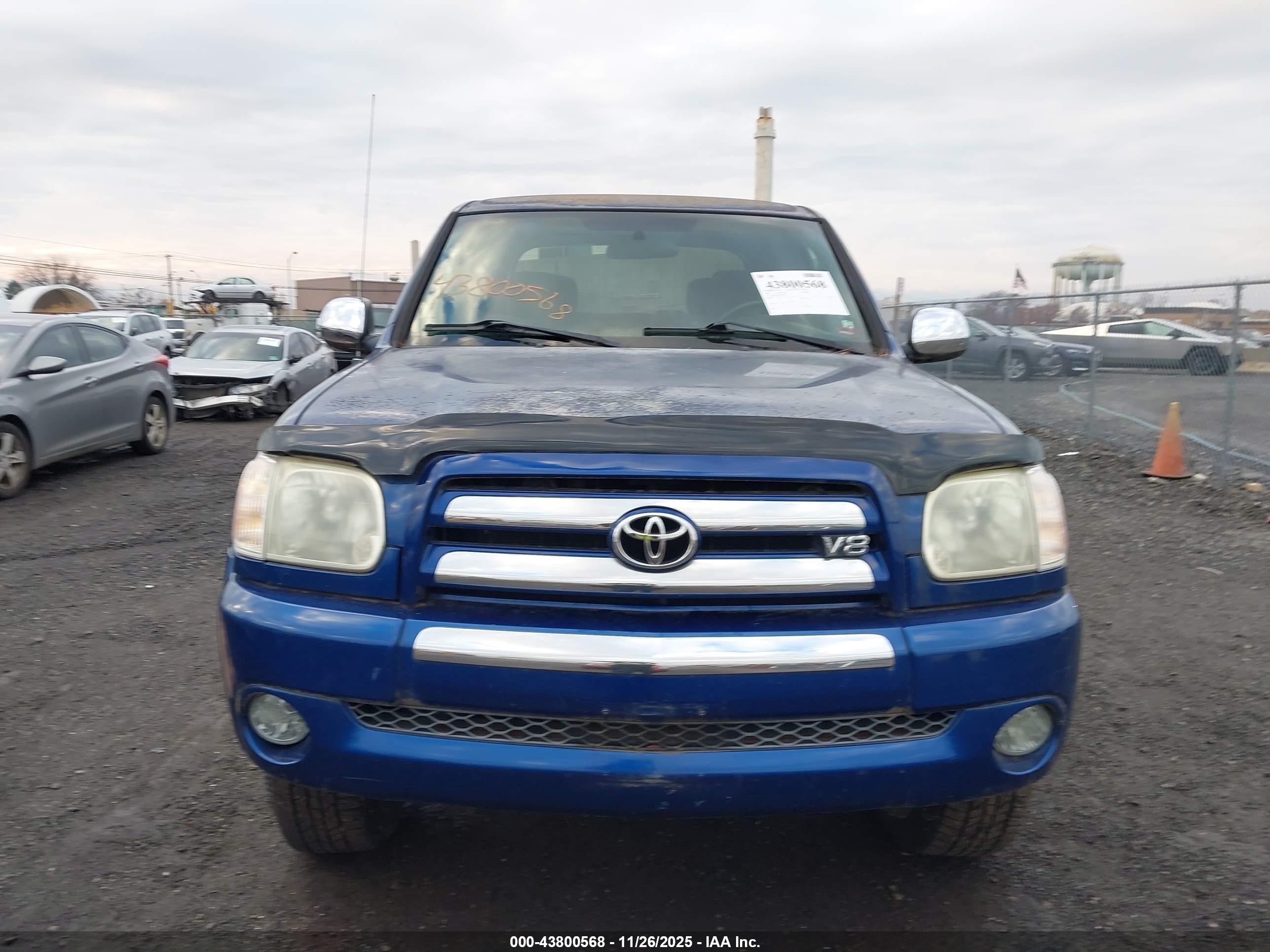 TOYOTA TUNDRA image 6