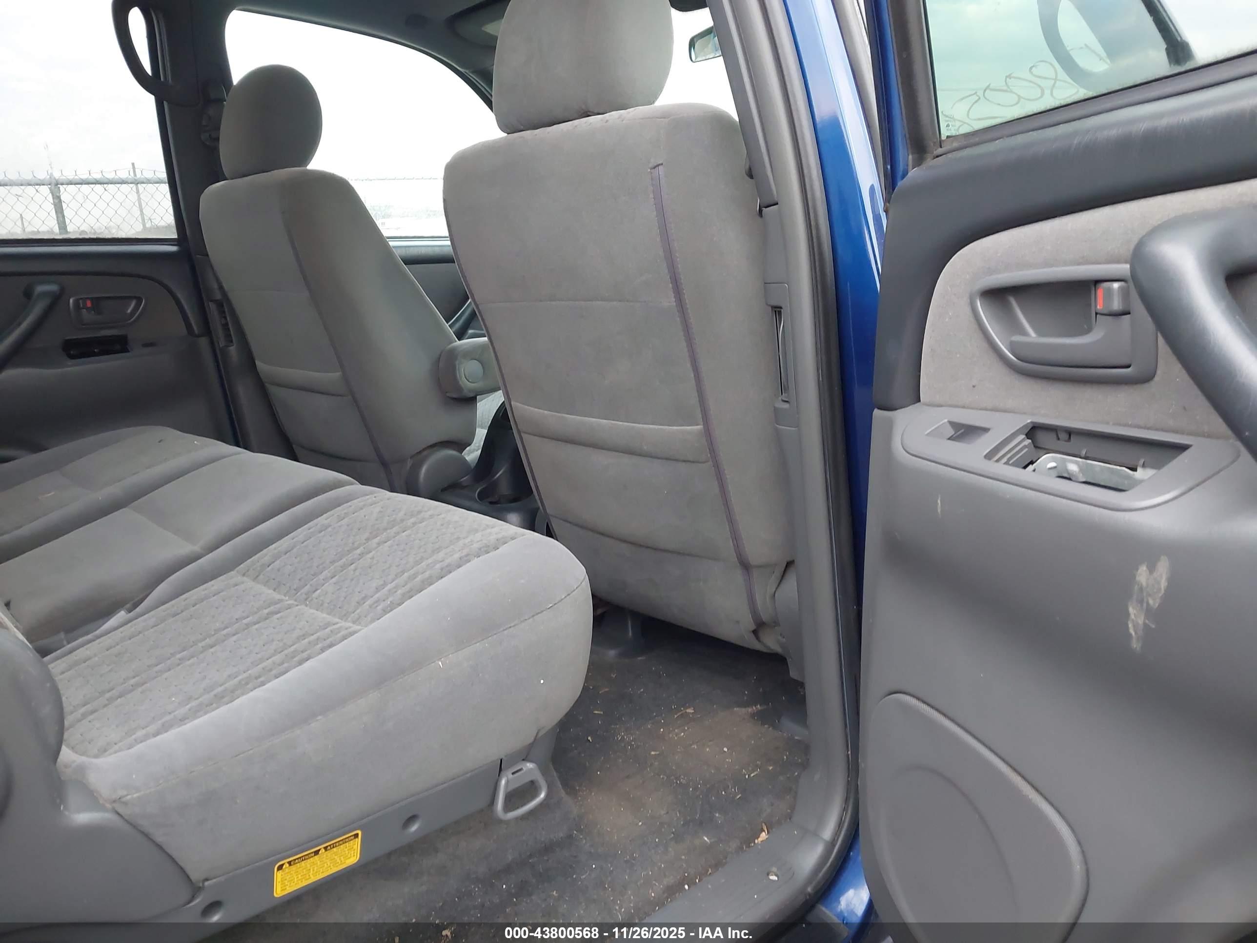 TOYOTA TUNDRA image 8