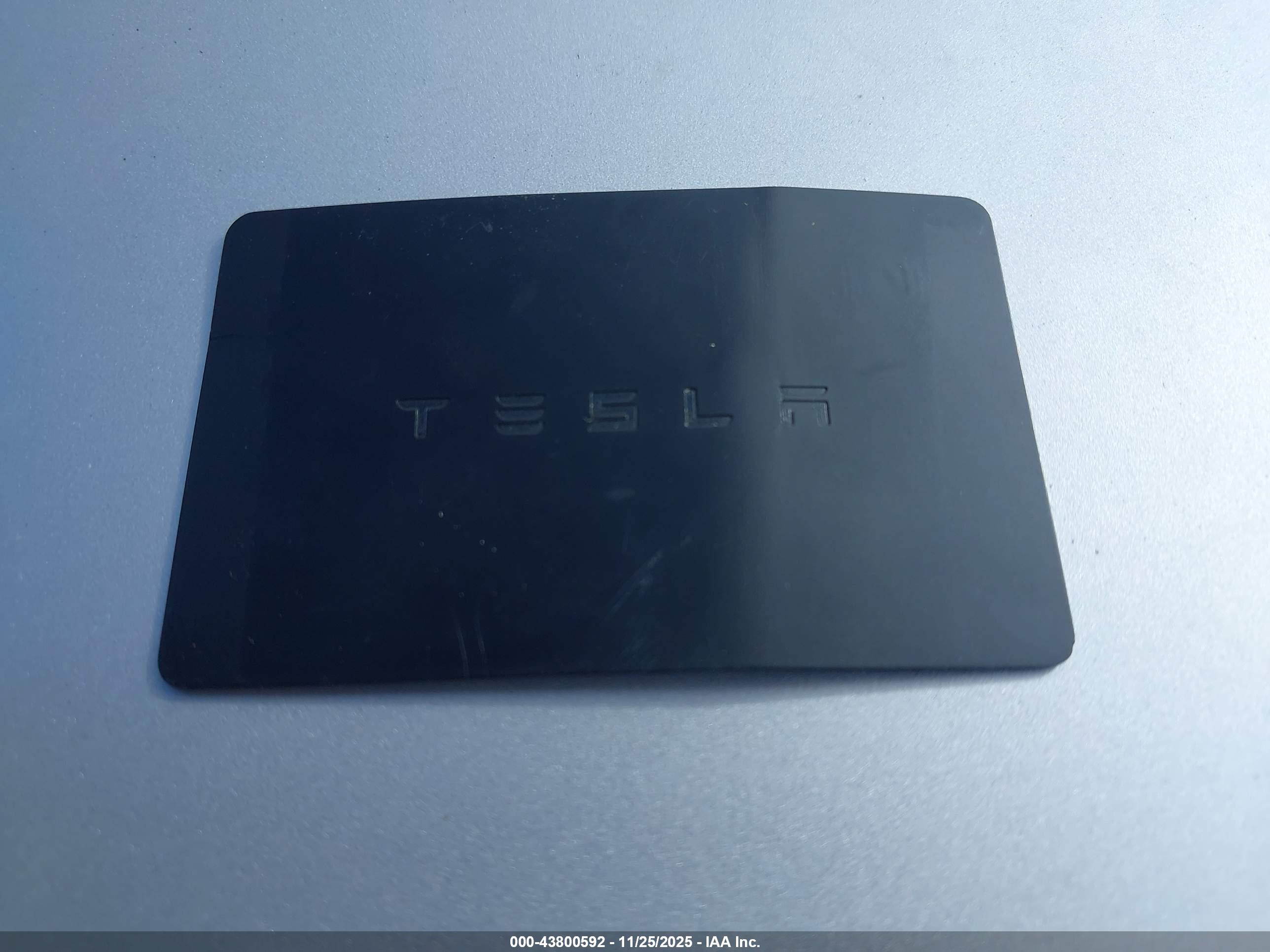 TESLA MODEL image 11