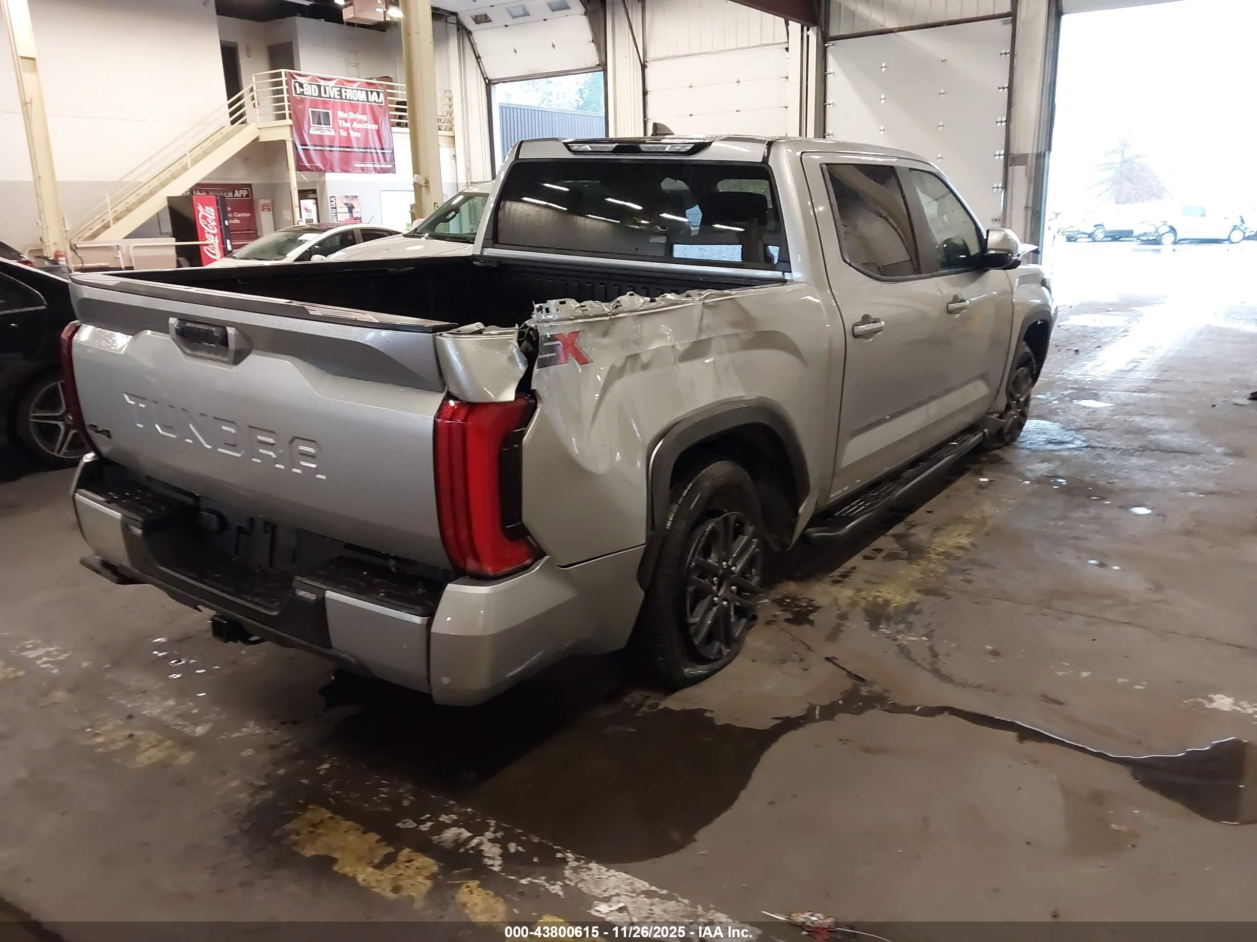 TOYOTA TUNDRA image 4