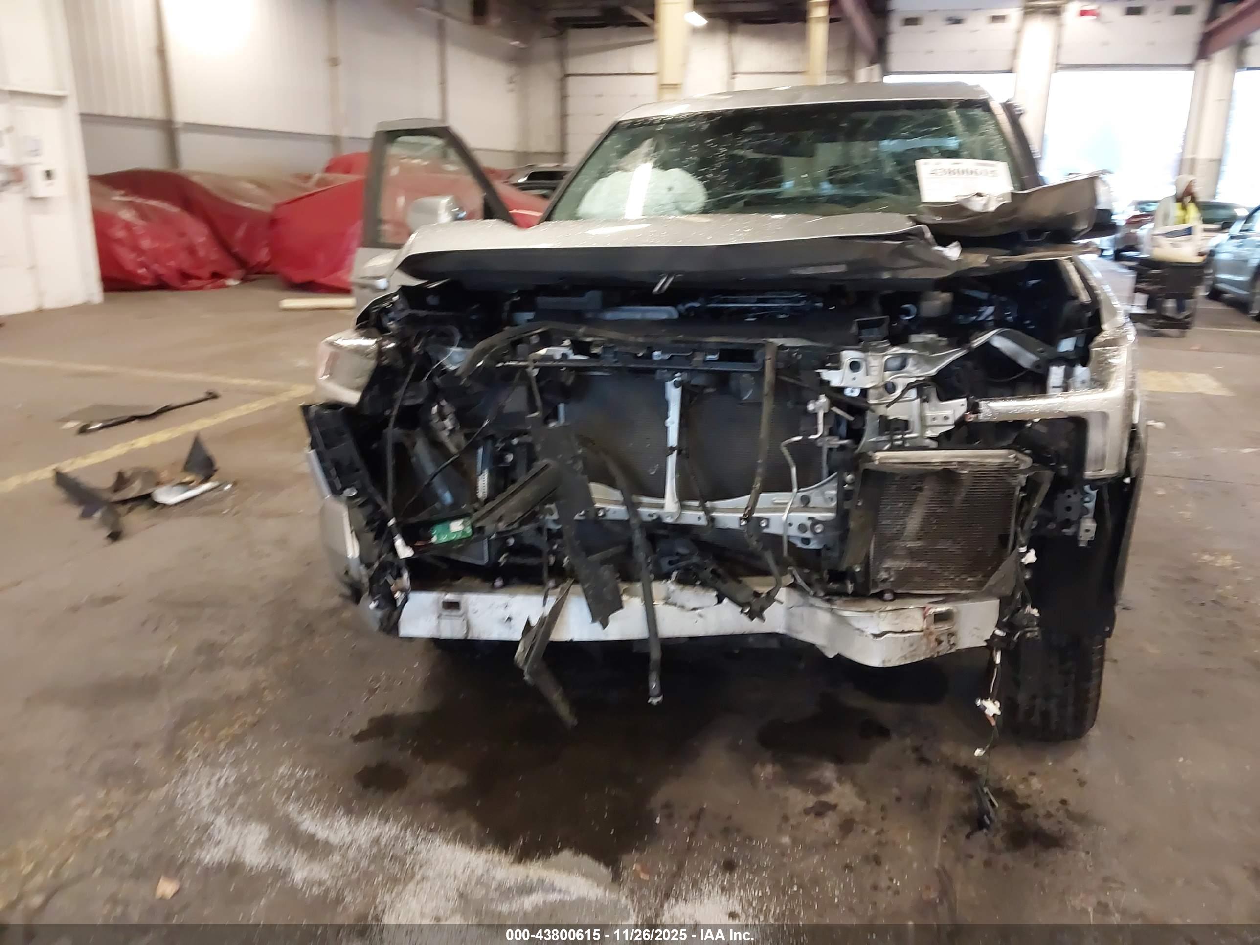 TOYOTA TUNDRA image 6