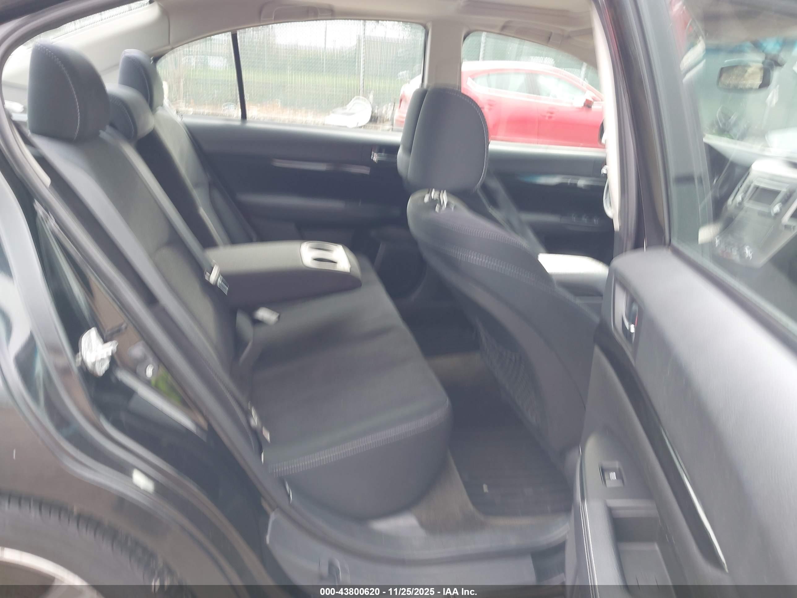SUBARU LEGACY image 8
