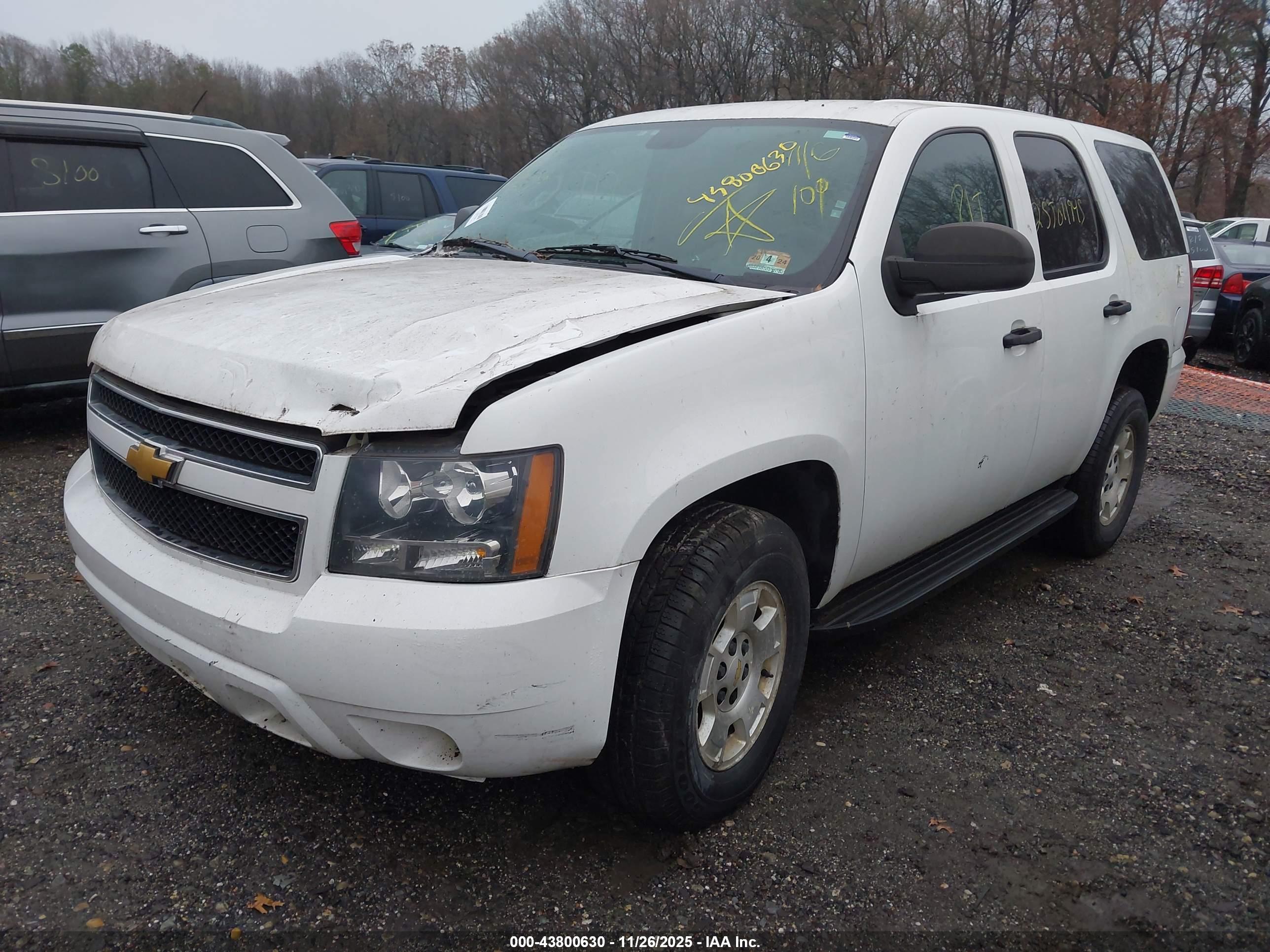 CHEVROLET TAHOE image 2