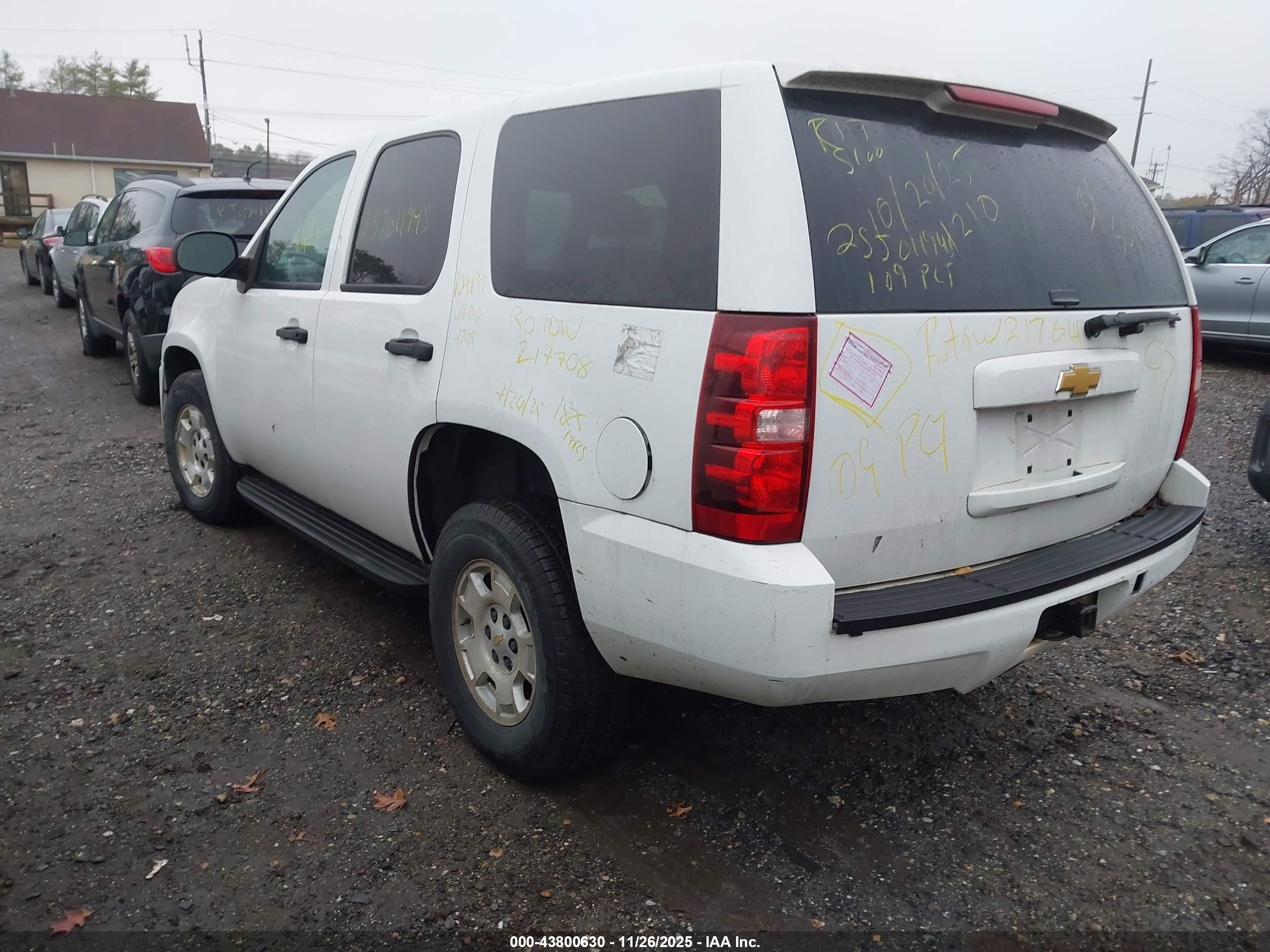 CHEVROLET TAHOE image 3