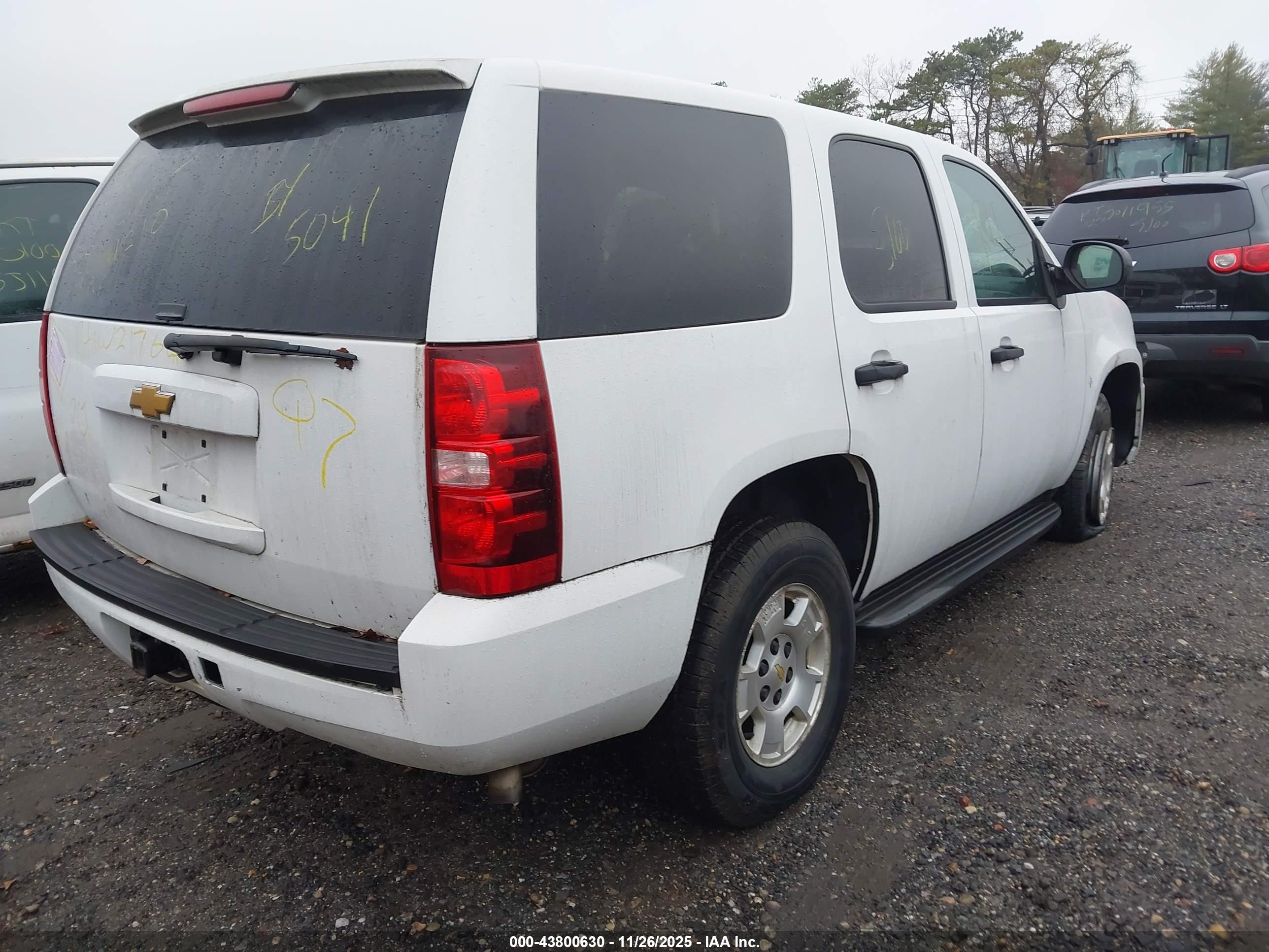 CHEVROLET TAHOE image 4