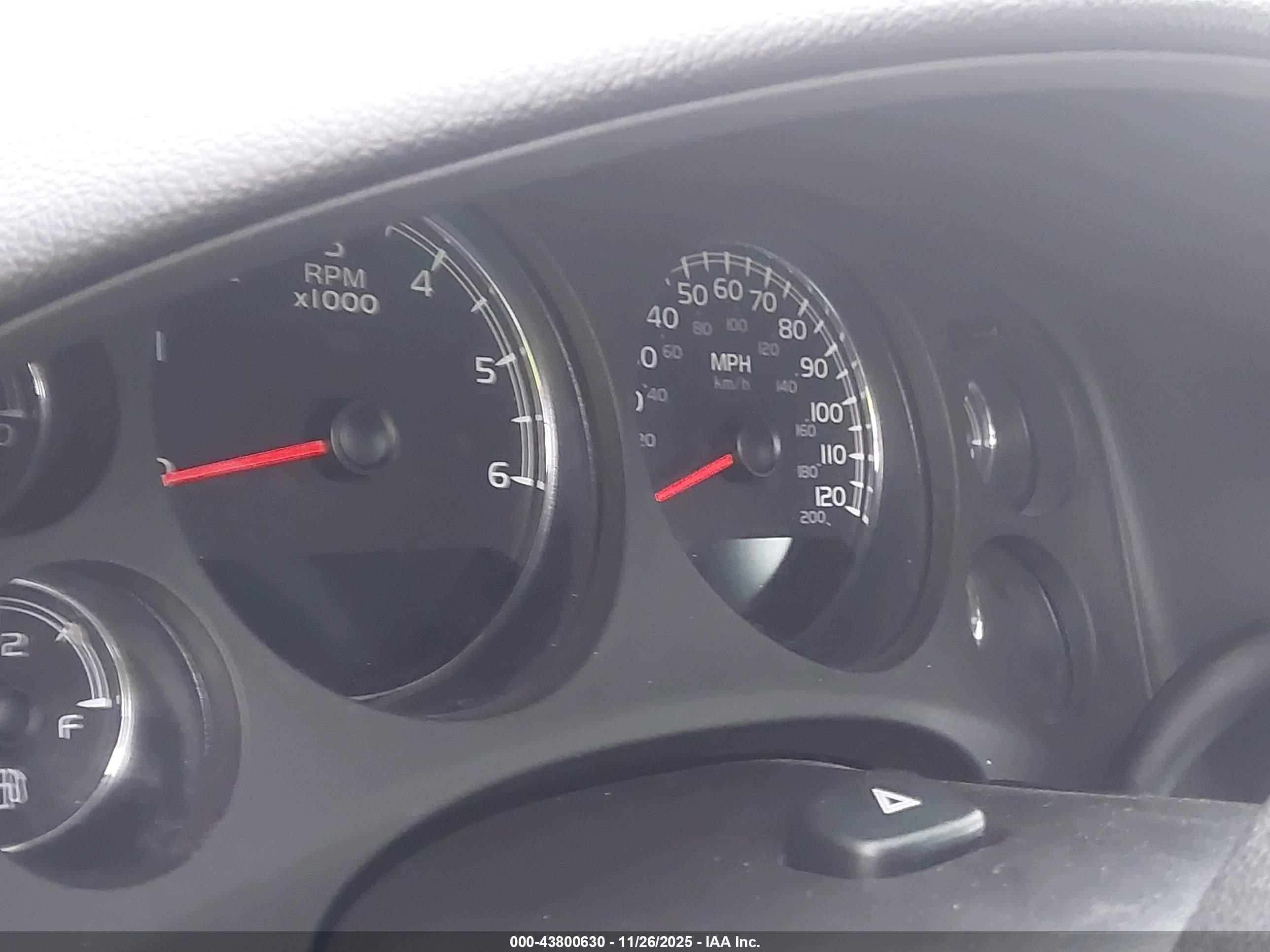 CHEVROLET TAHOE image 7