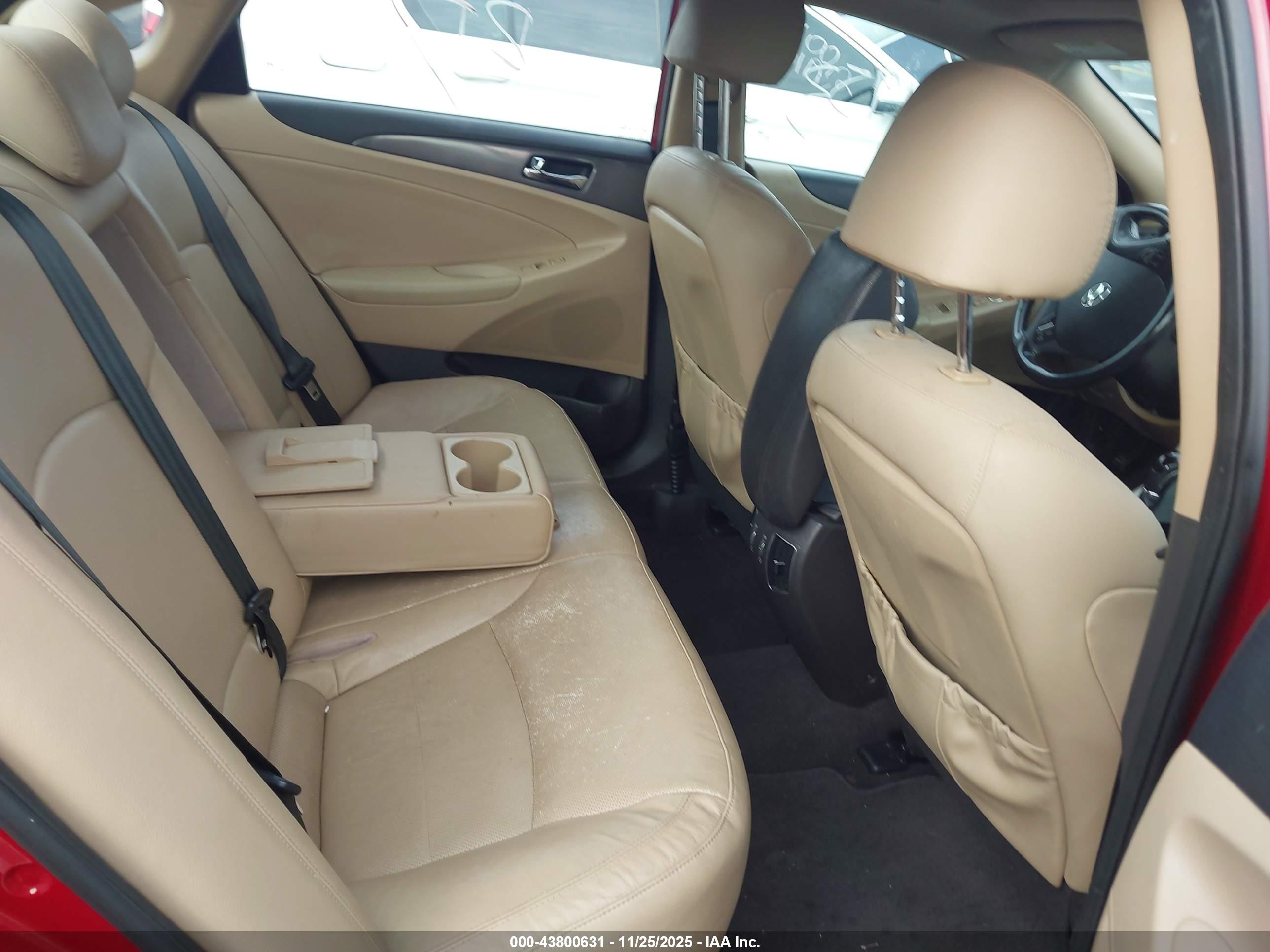 HYUNDAI SONATA image 8