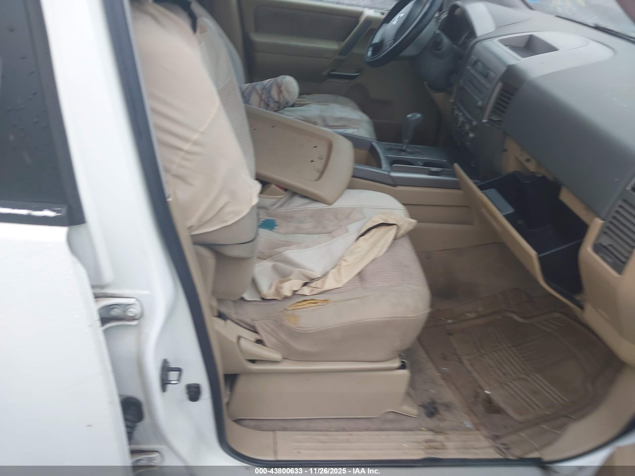 NISSAN ARMADA image 5