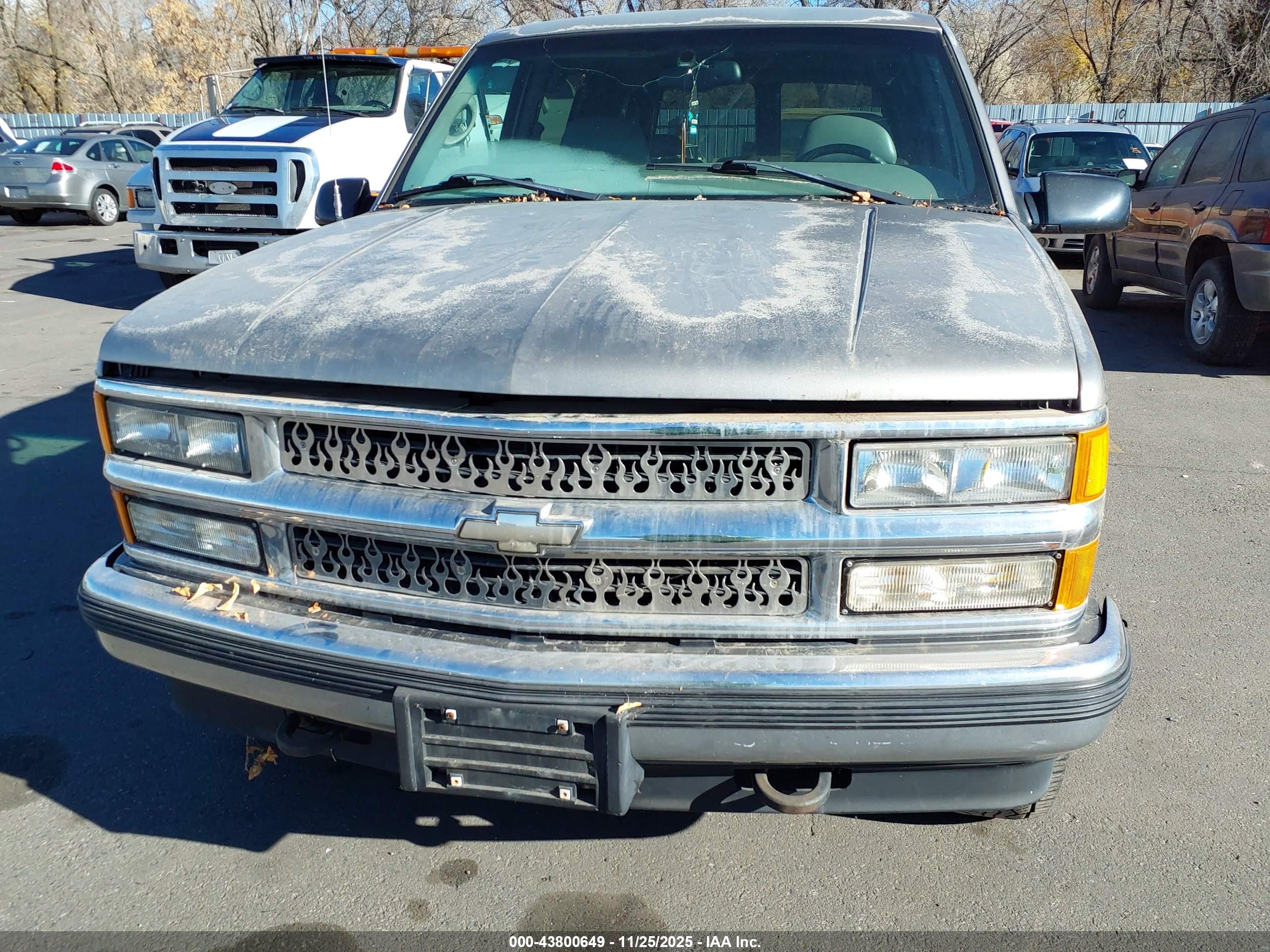 CHEVROLET TAHOE image 6
