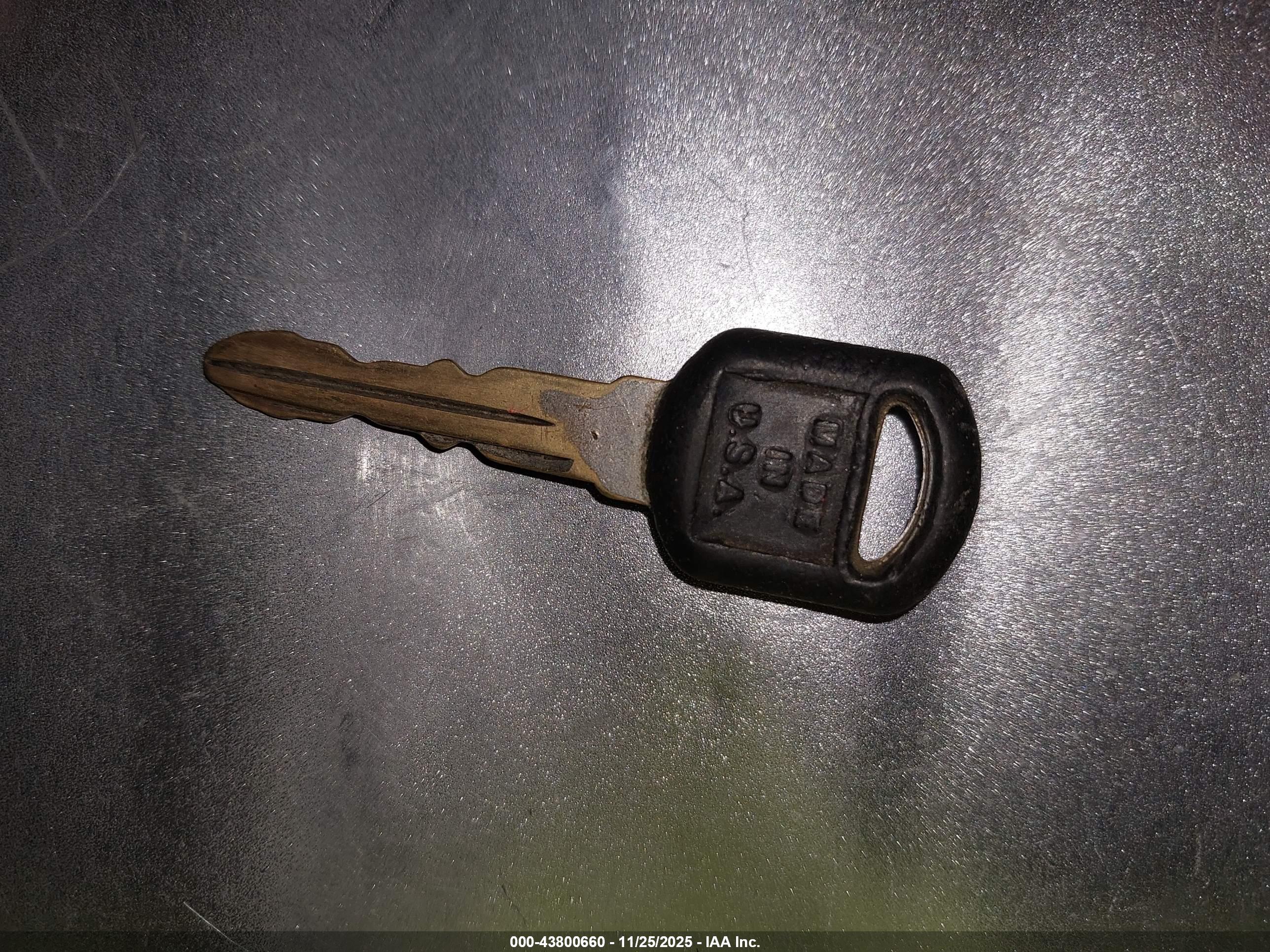 CHEVROLET GMT-400 image 11