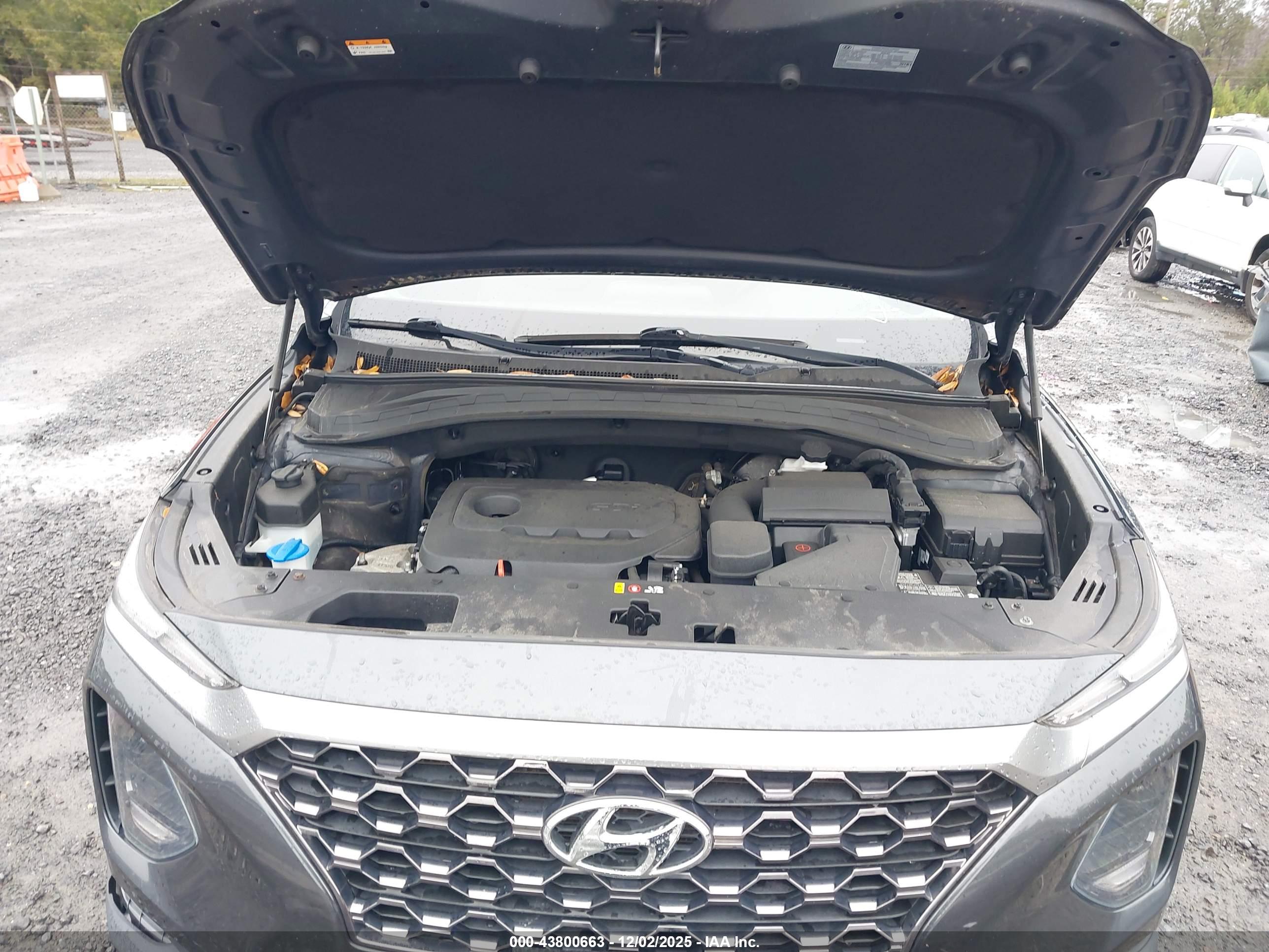 HYUNDAI SANTA image 10
