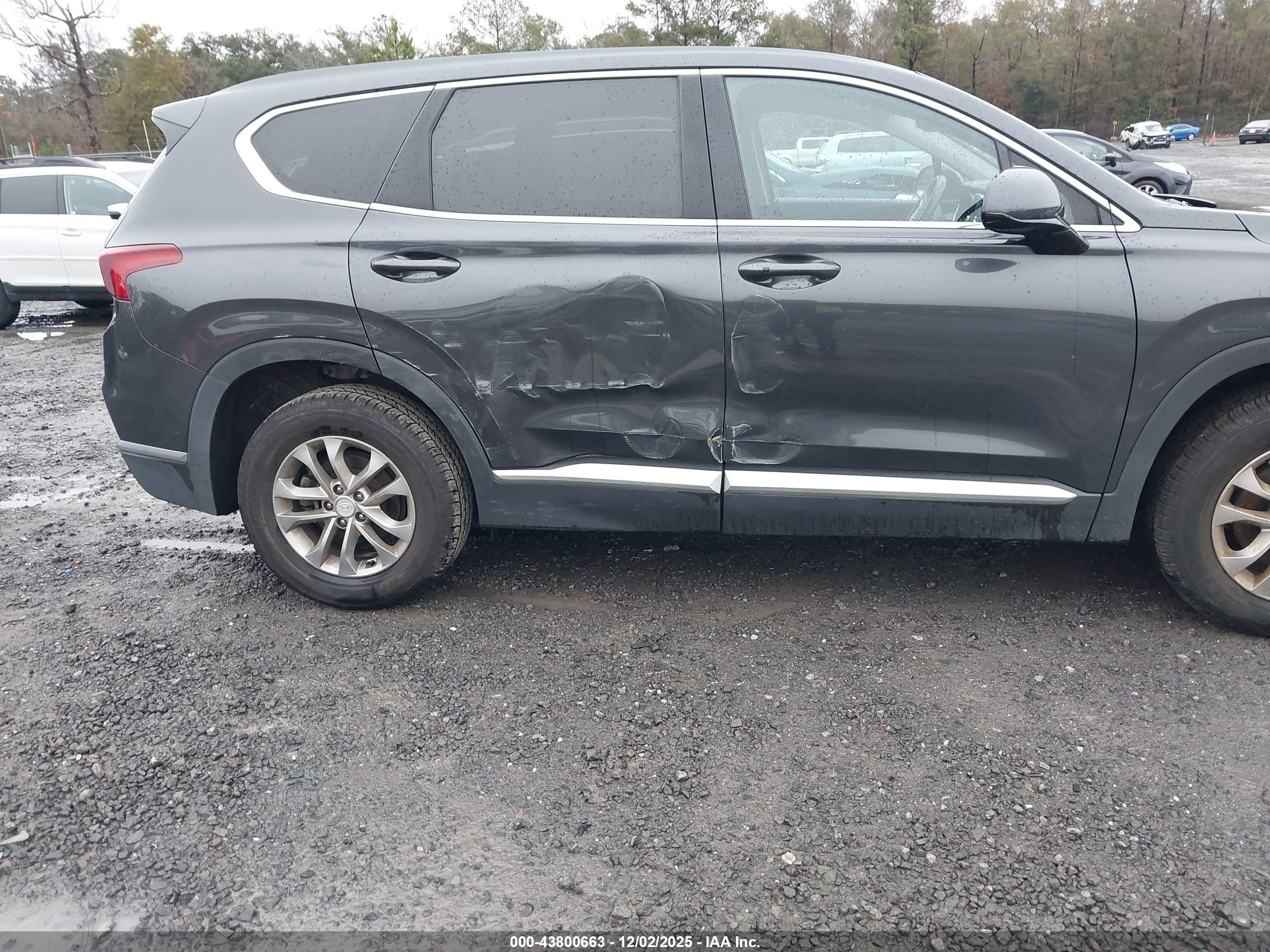 HYUNDAI SANTA image 6