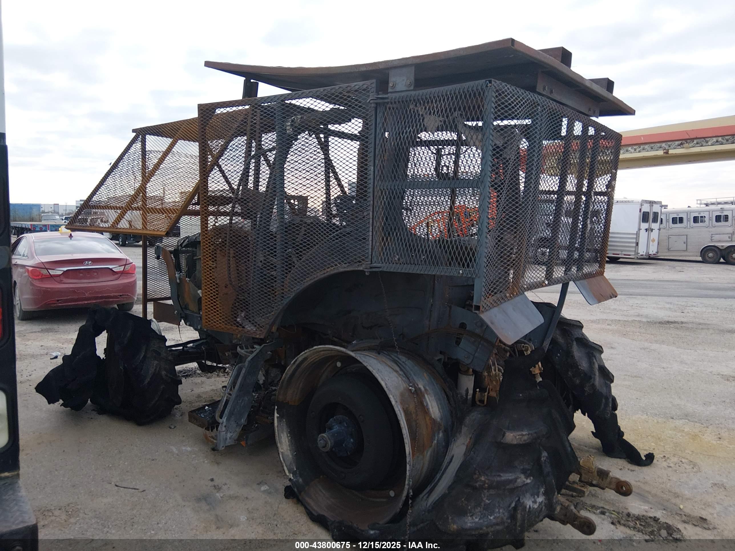 NEW HOLLAND image 3