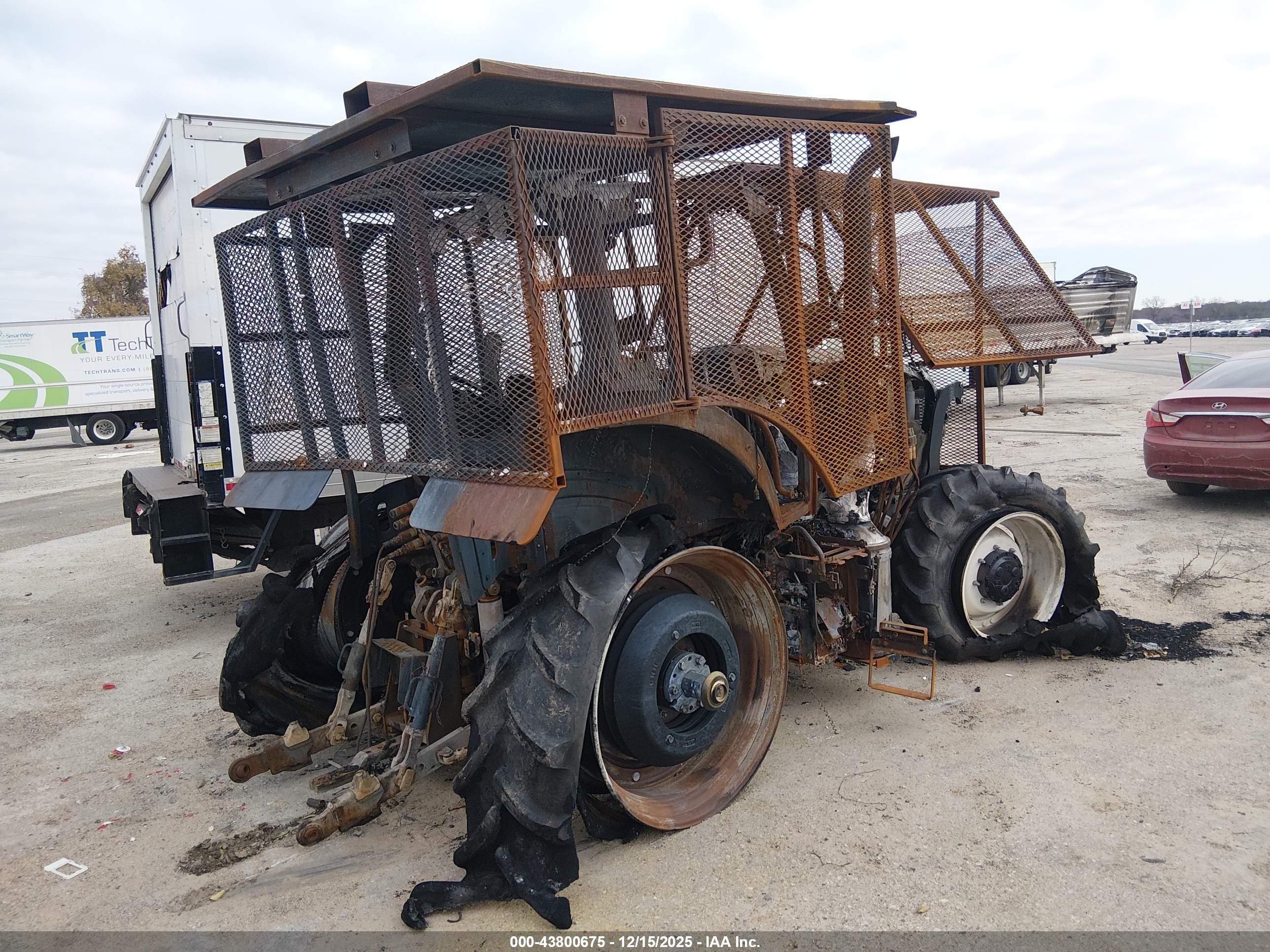 NEW HOLLAND image 4