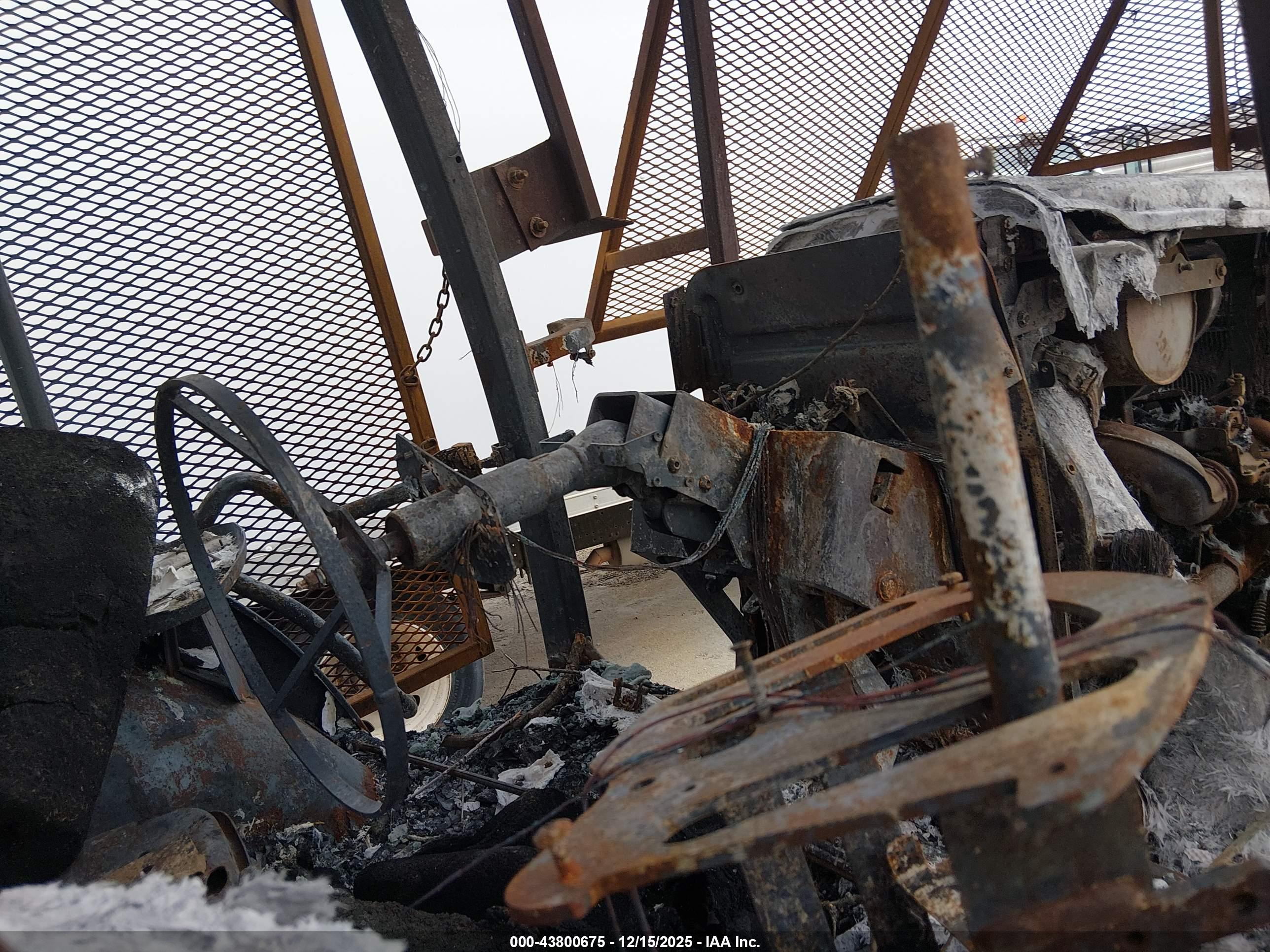 NEW HOLLAND image 7