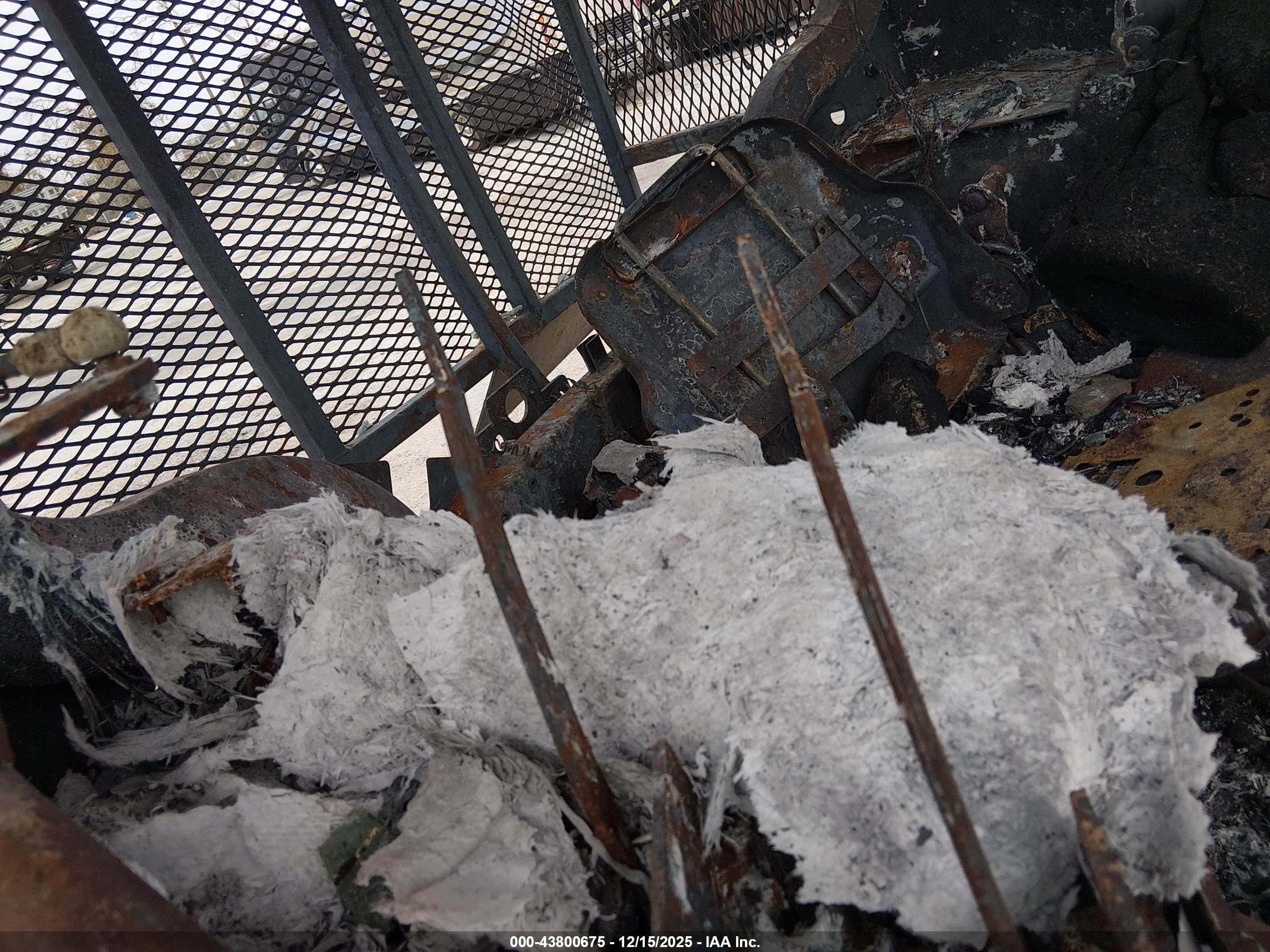 NEW HOLLAND image 8