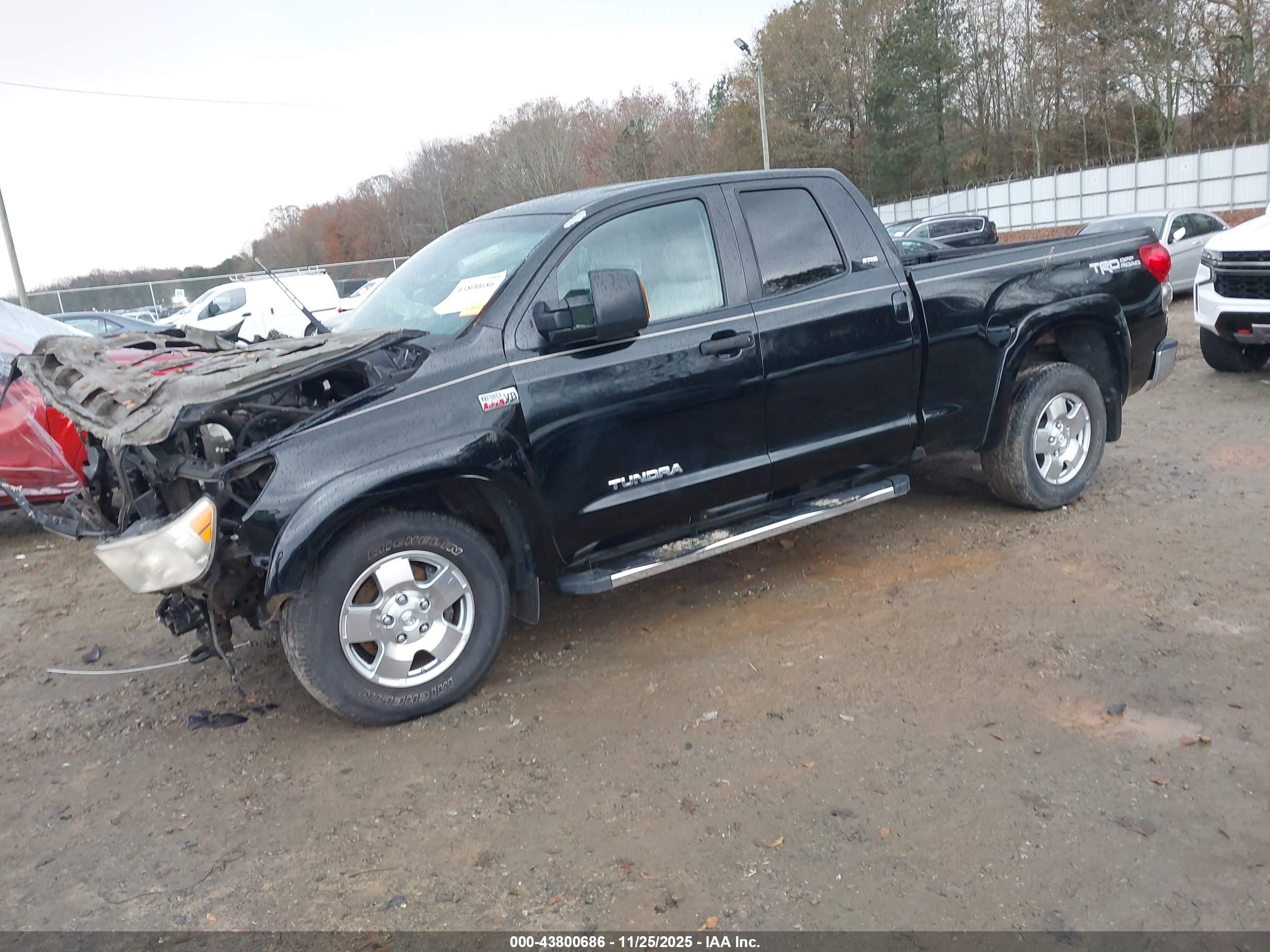 TOYOTA TUNDRA image 2