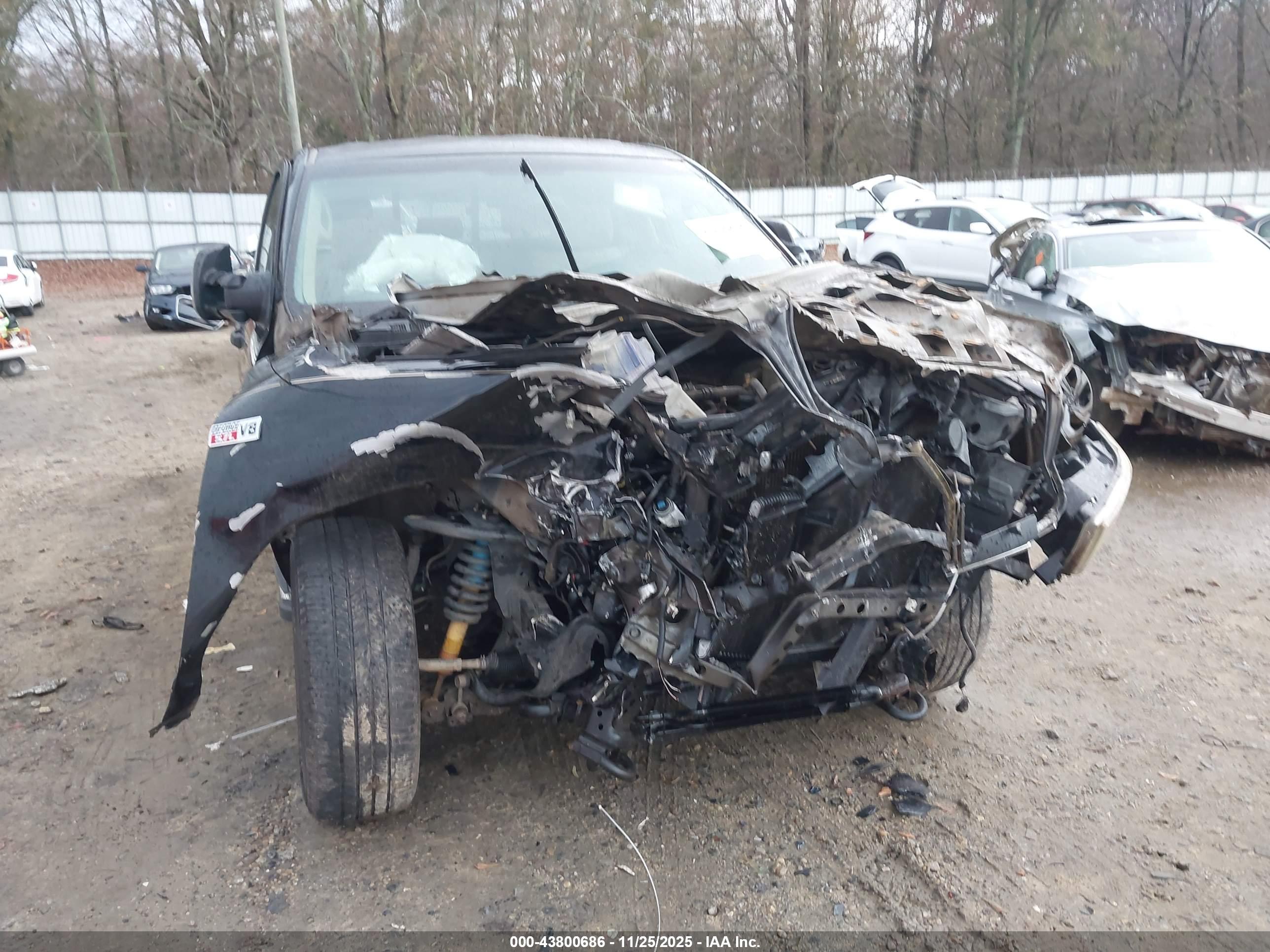 TOYOTA TUNDRA image 6